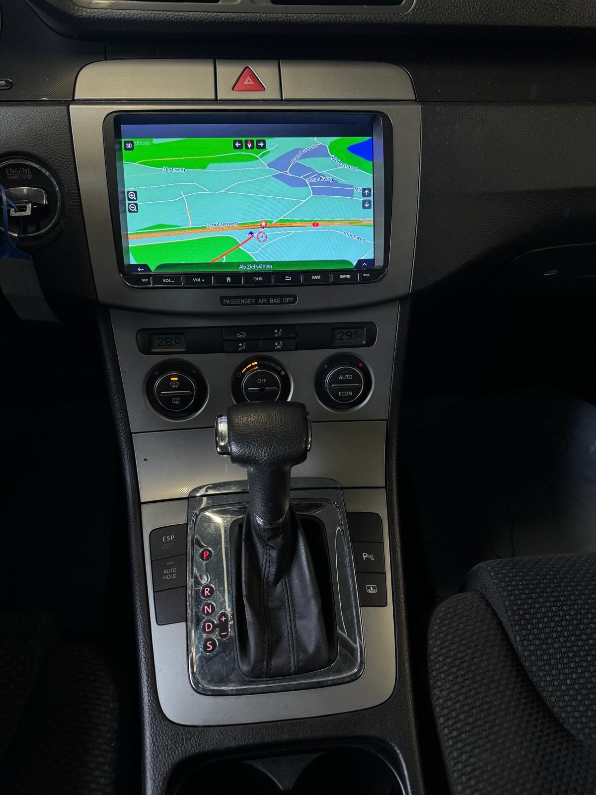 VW Passat 2.0 FSI Comfortline-image-12