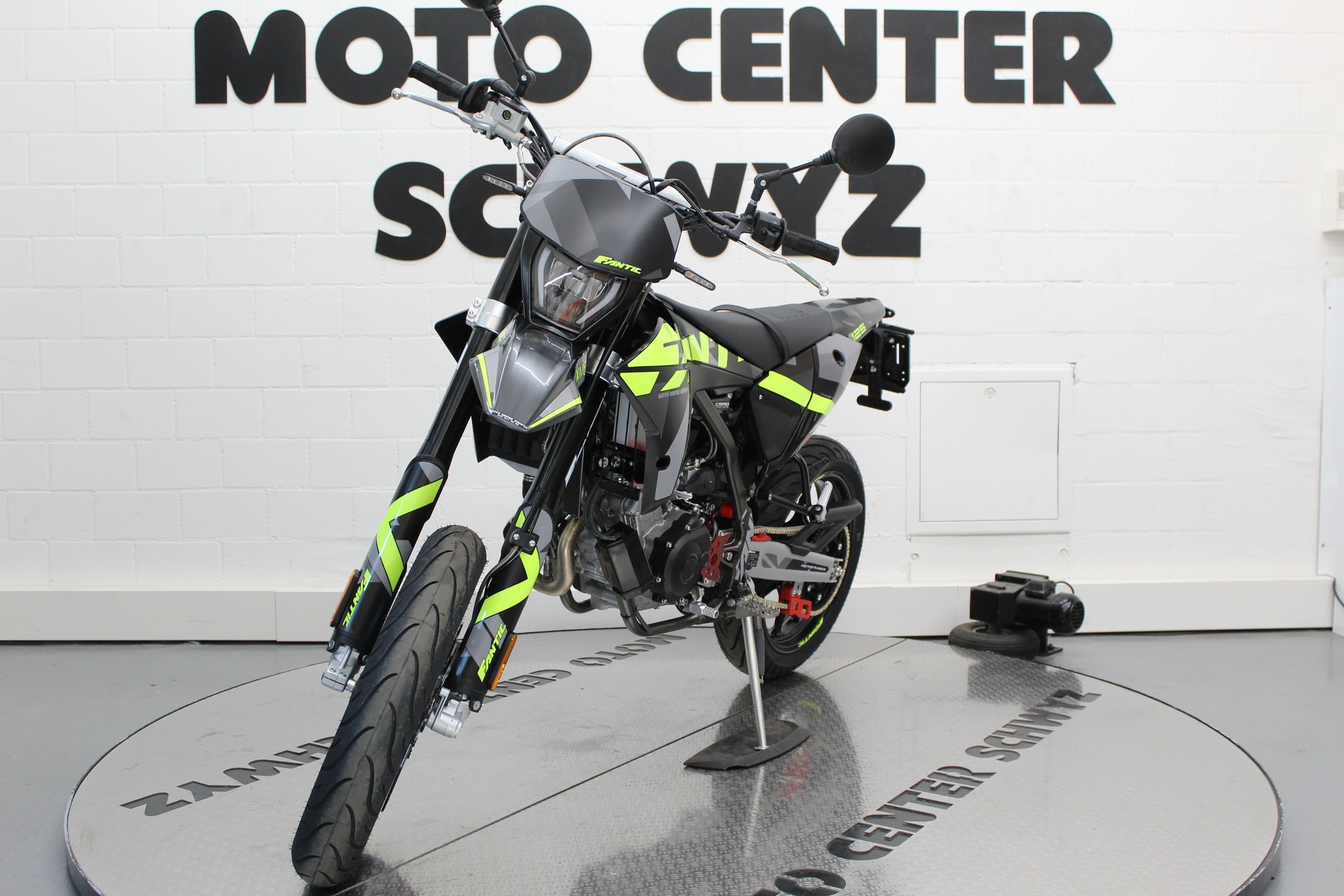 FANTIC XMF 125 PERFORMANCE-image-2