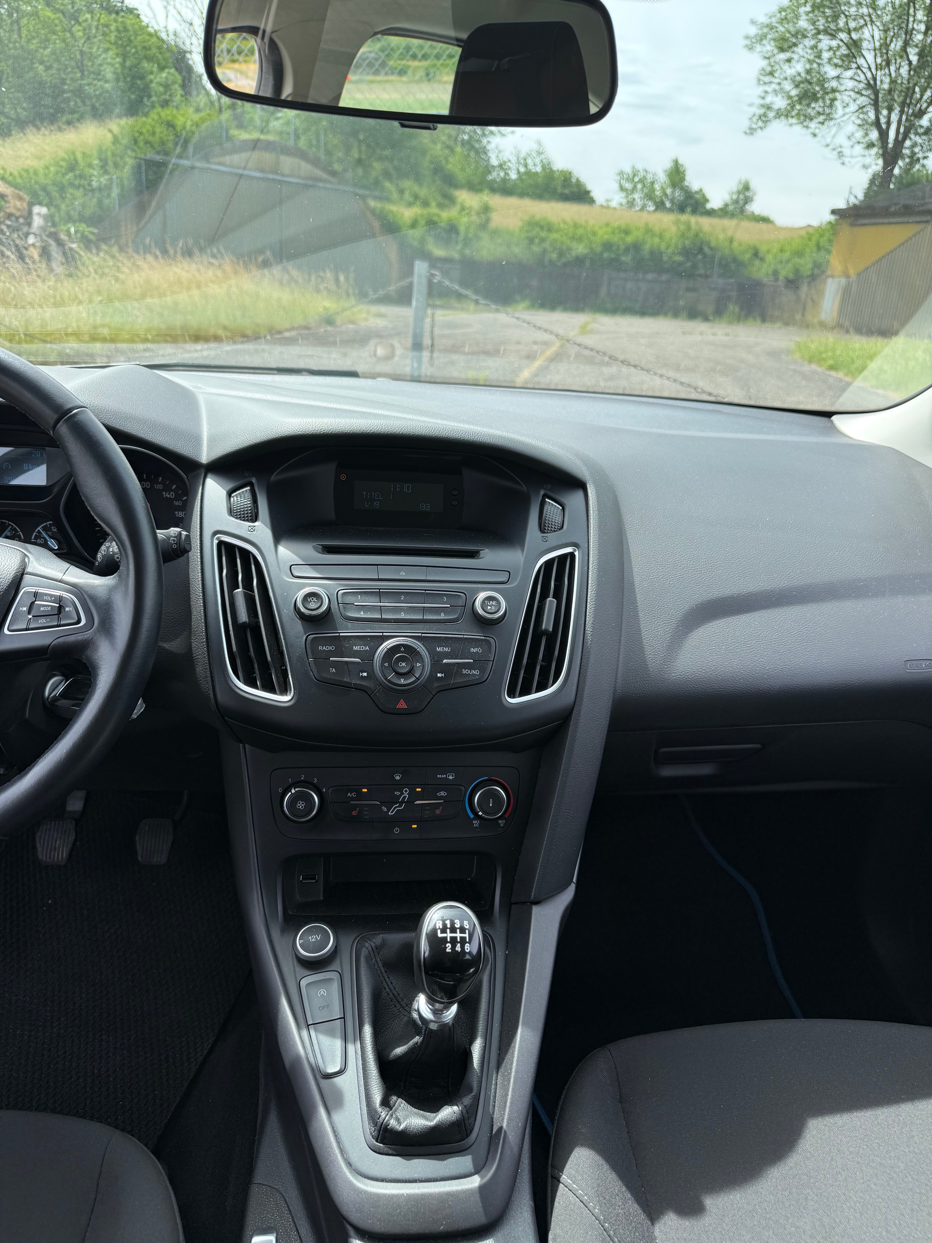 FORD Focus 1.0 SCTi Trend-image-9
