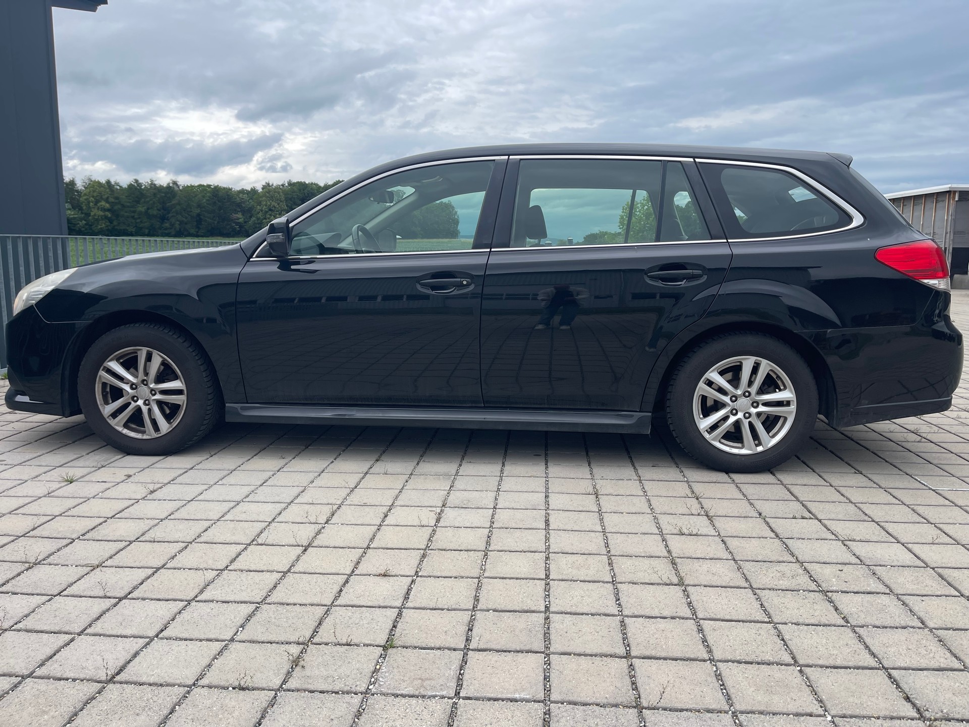 SUBARU Legacy 2.0i Limited AWD Lineartronic-image-3