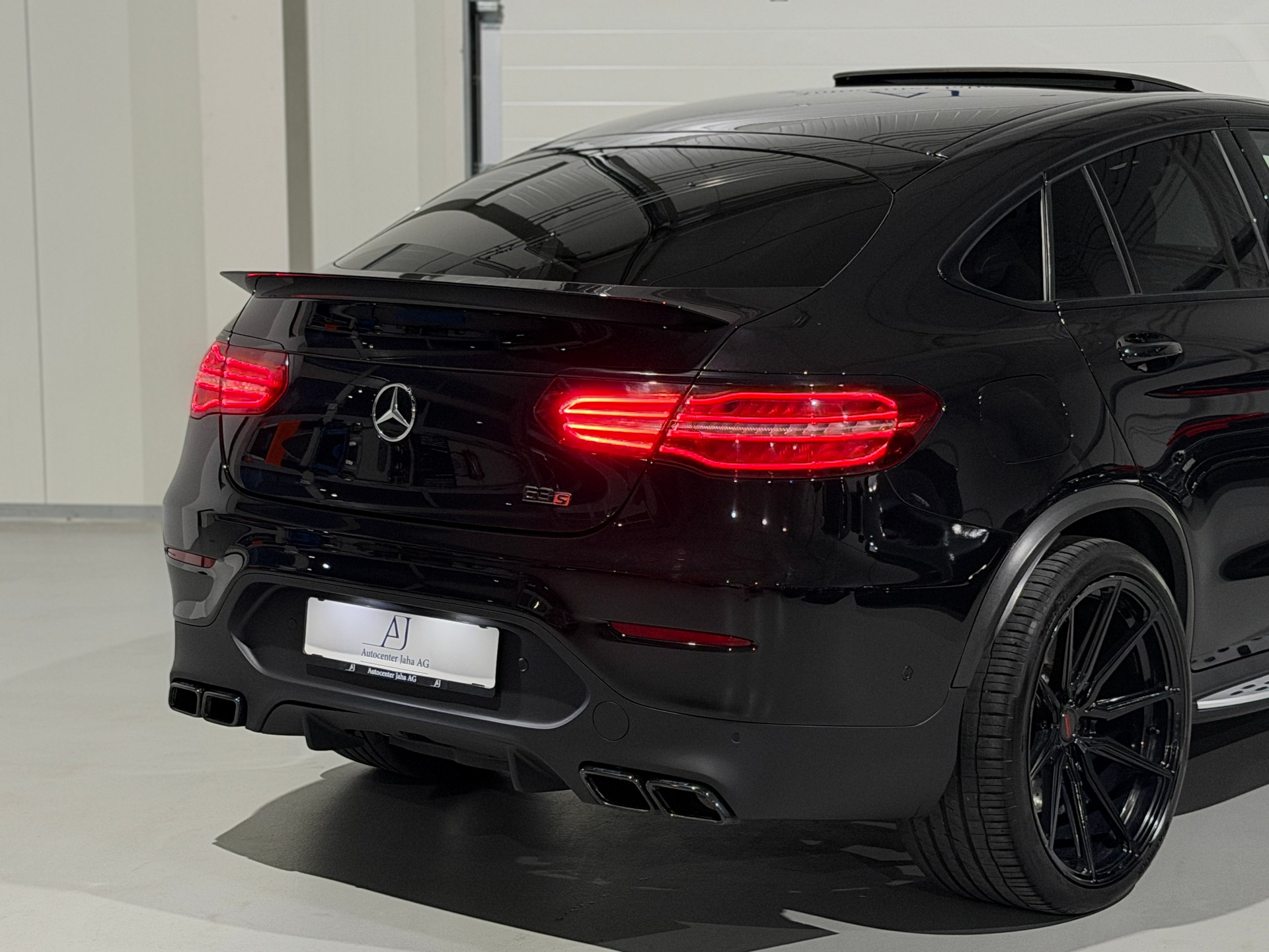 MERCEDES-BENZ GLC Coupé 63 S AMG 4Matic+ 9G-Tronic / AHK 2.2T / 22'' Vossen-image-5