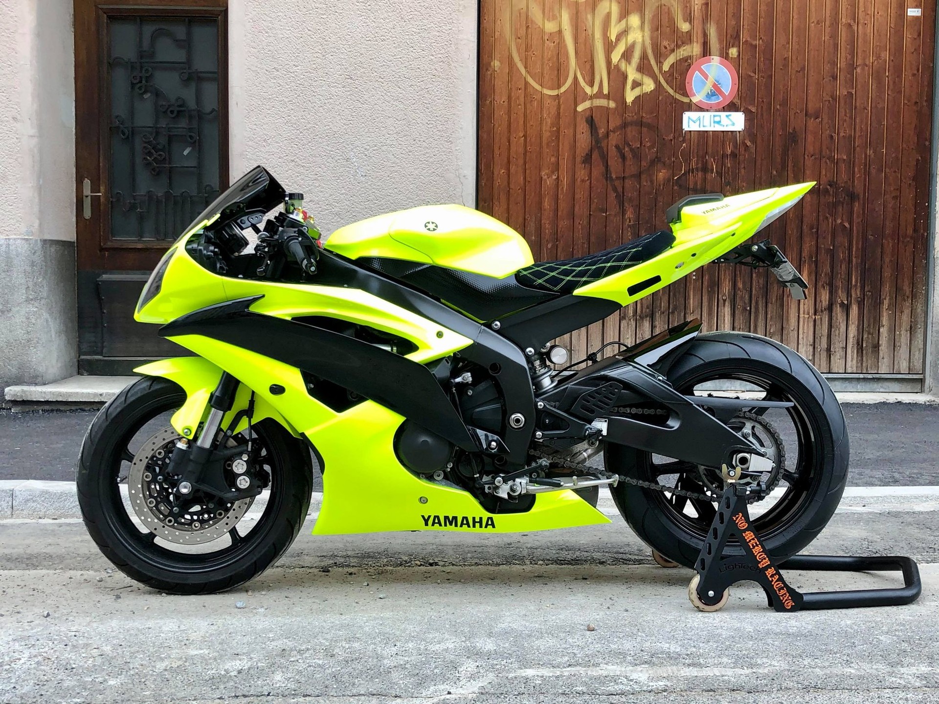 YAMAHA YZF-R6-image-6