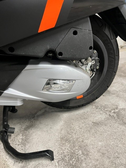 PIAGGIO Vespa GTS 125 Super Tech ABS-image-2