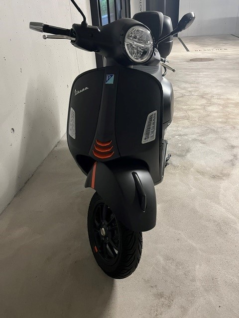 PIAGGIO Vespa GTS 125 Super Tech ABS-image-1