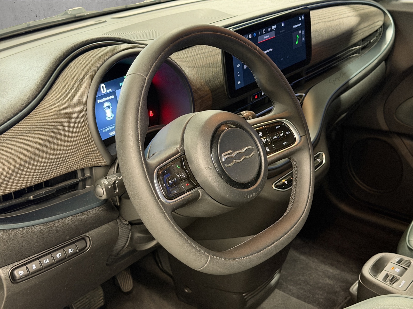 FIAT 500 electric 87 kW Armani-image-11