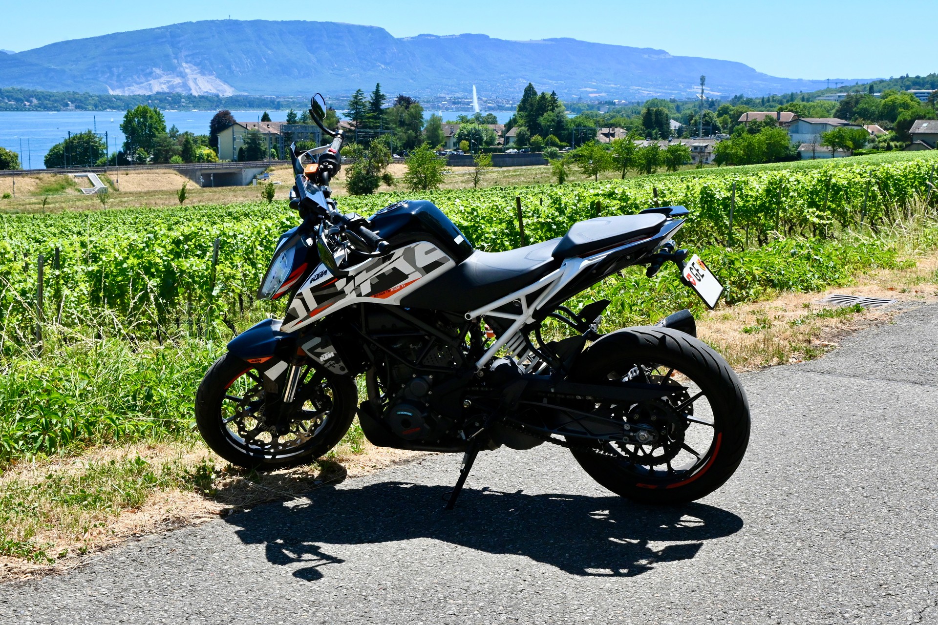 KTM 390 Duke-image-4