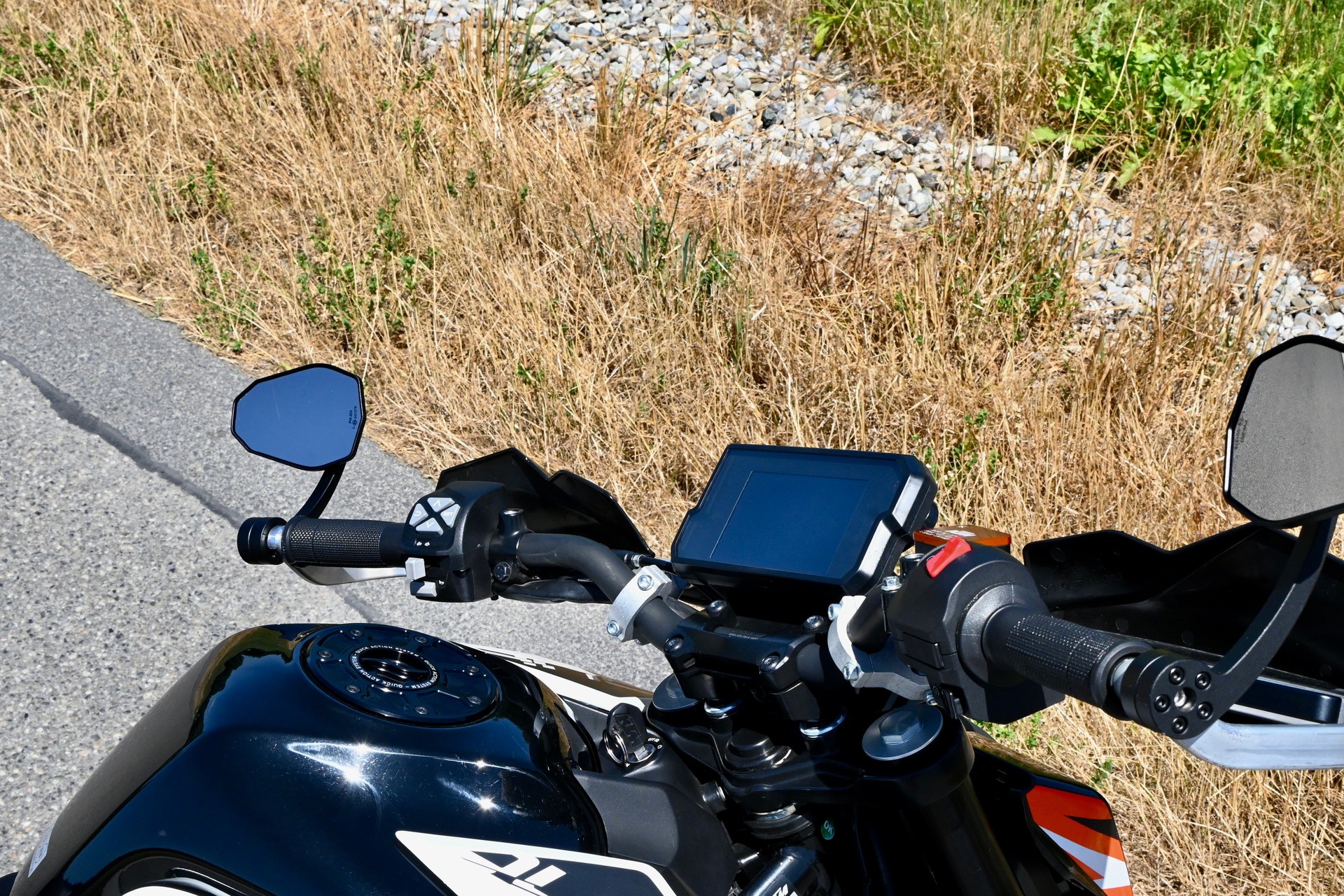 KTM 390 Duke-image-7