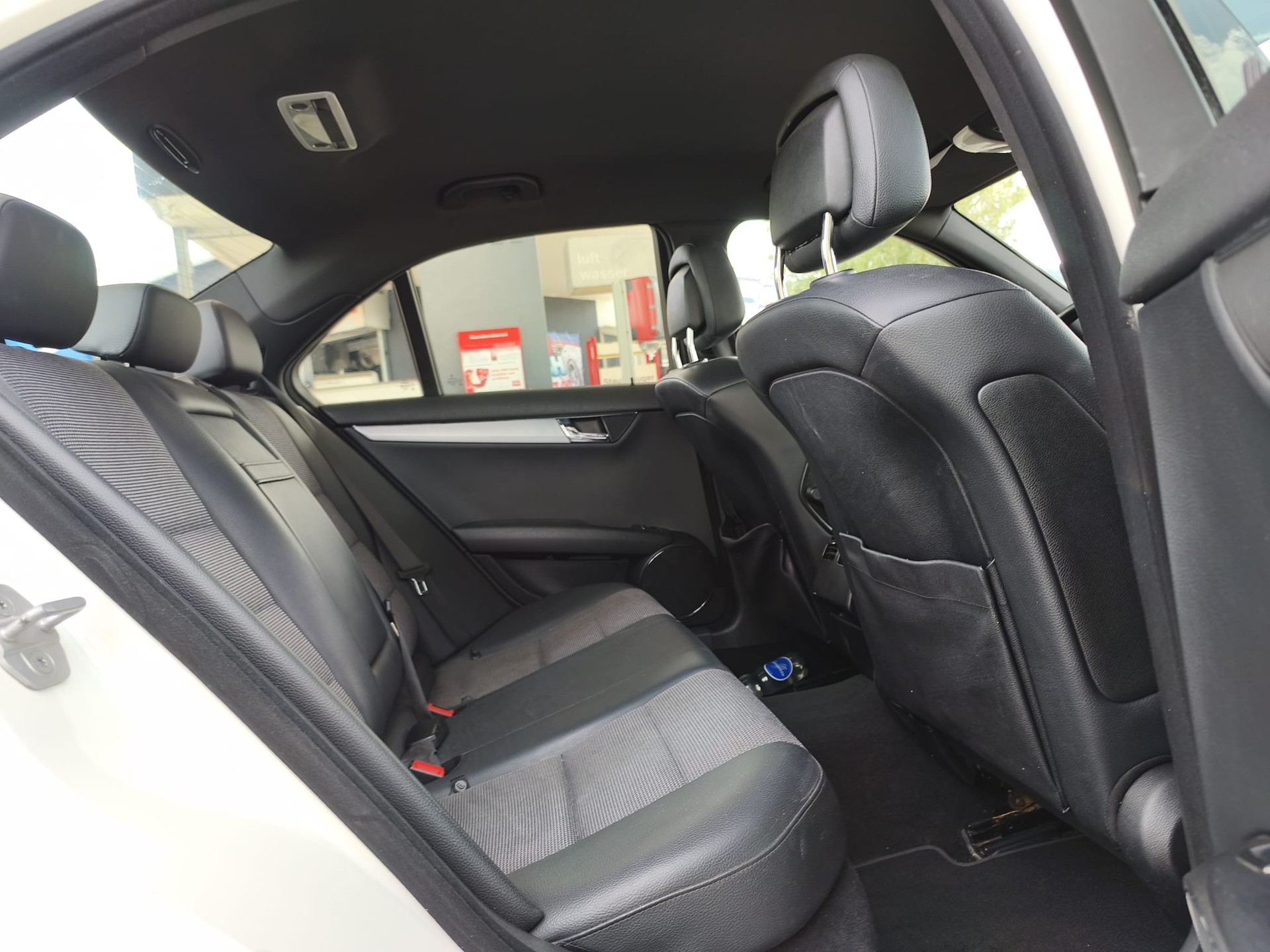 MERCEDES-BENZ C 180 CDI BlueEfficiency My Star Automatic-image-21