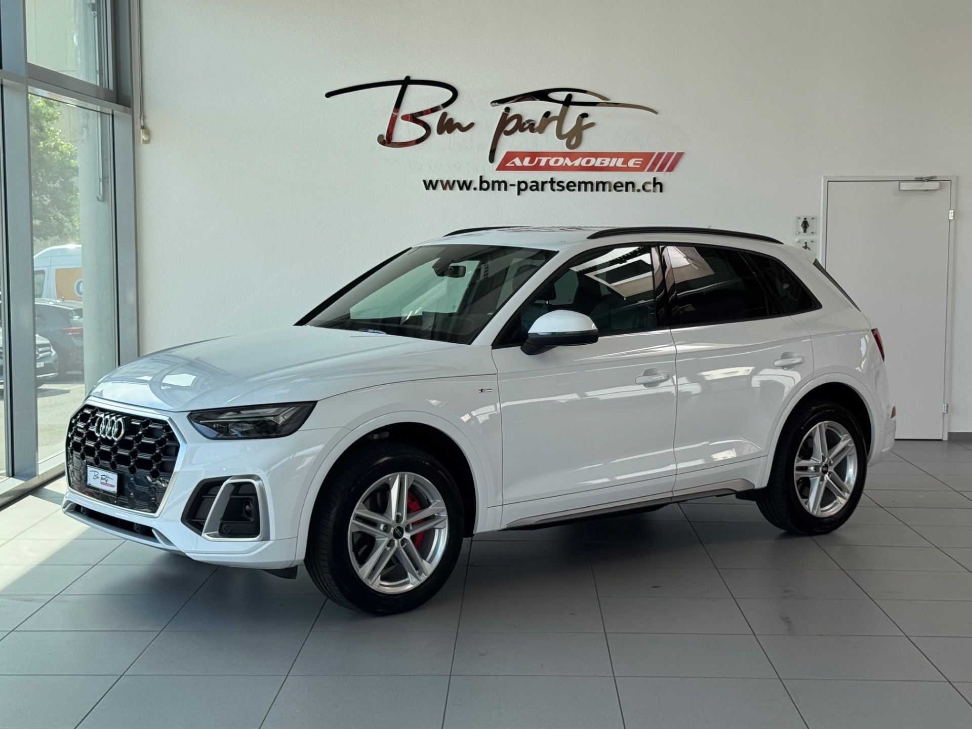 AUDI Q5 40 TDI quattro S-line quattro S-tronic-showroom-element-1