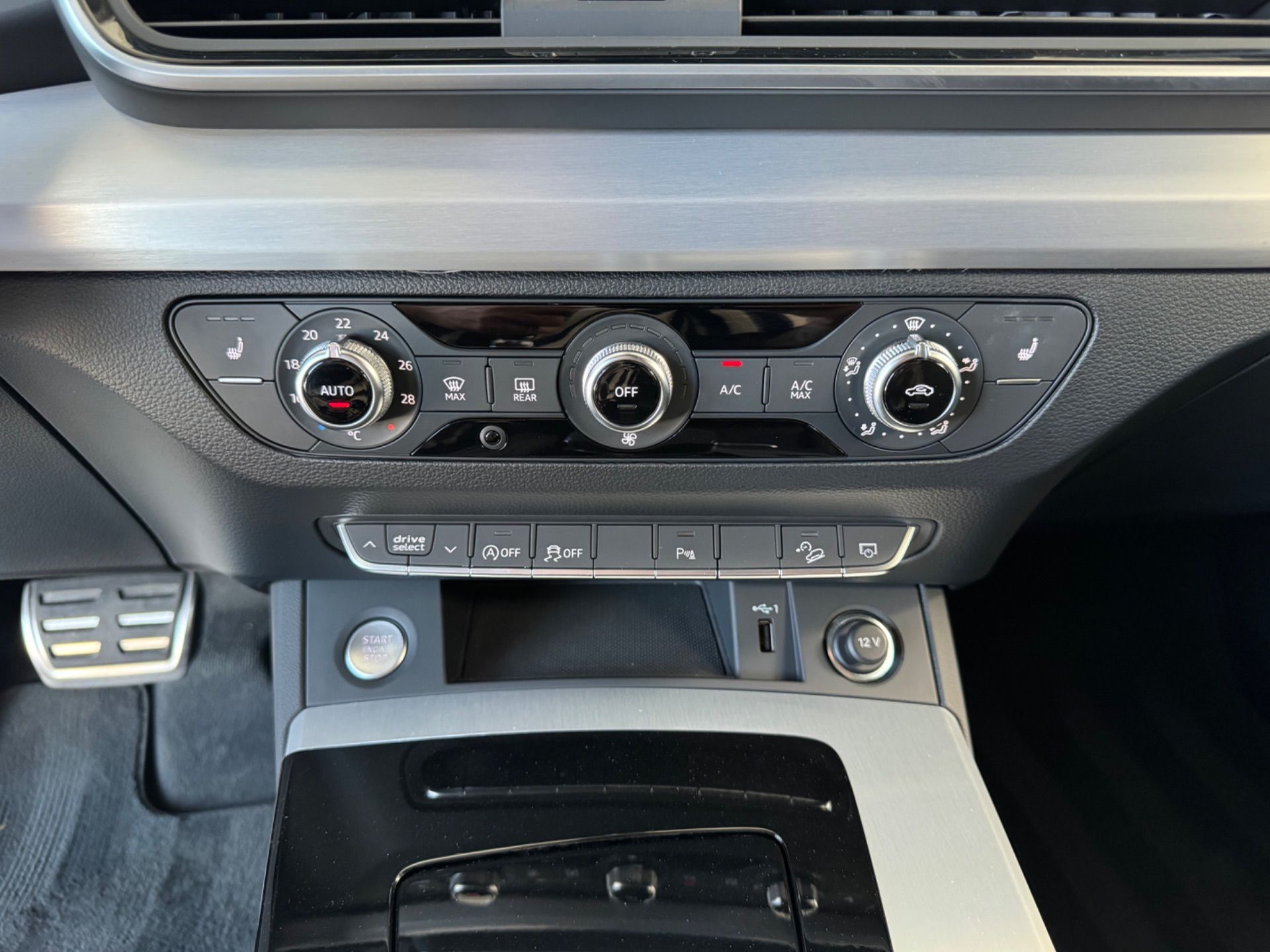 AUDI Q5 40 TDI quattro S-line quattro S-tronic-image-19