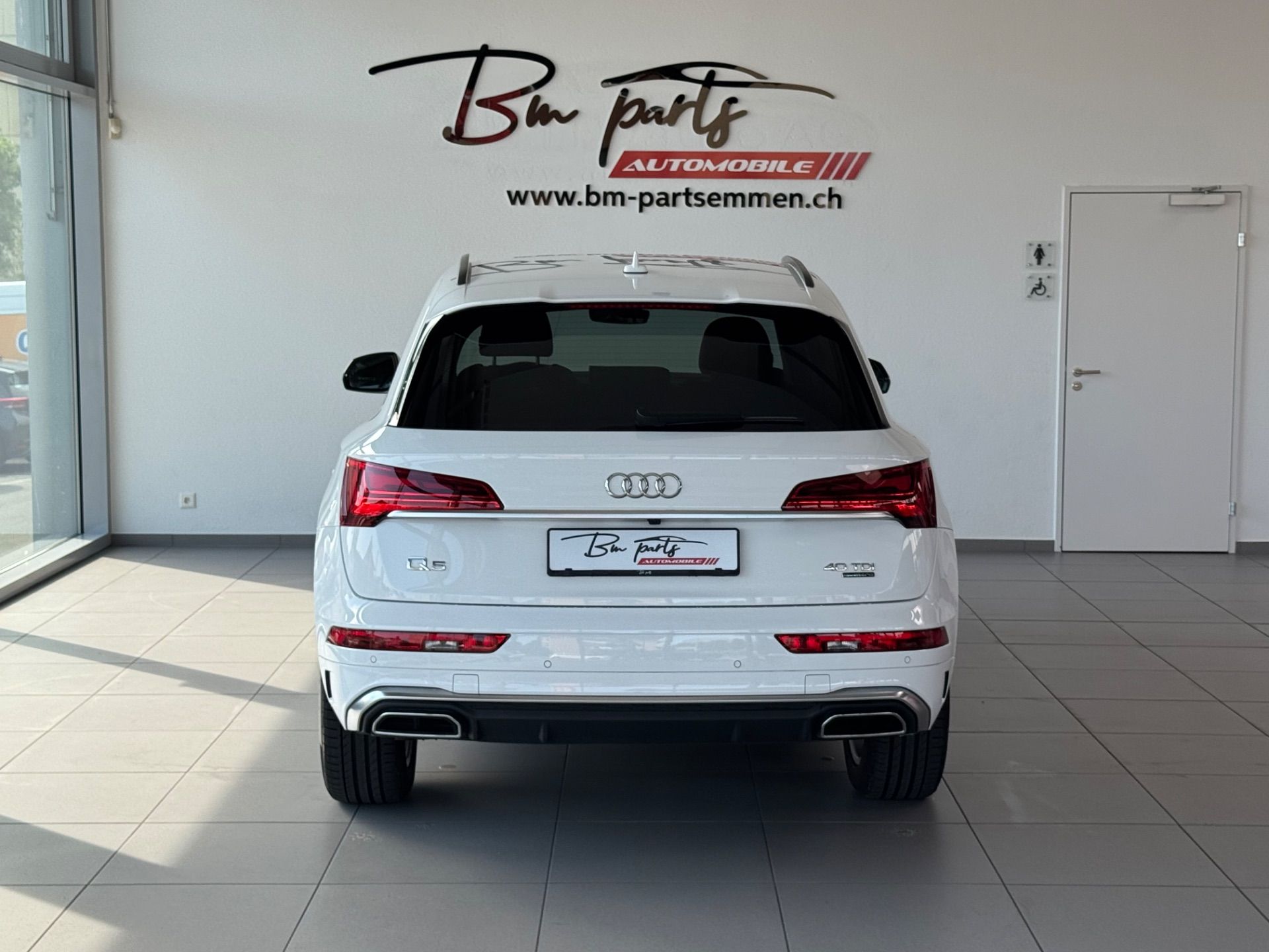 AUDI Q5 40 TDI quattro S-line quattro S-tronic-image-4