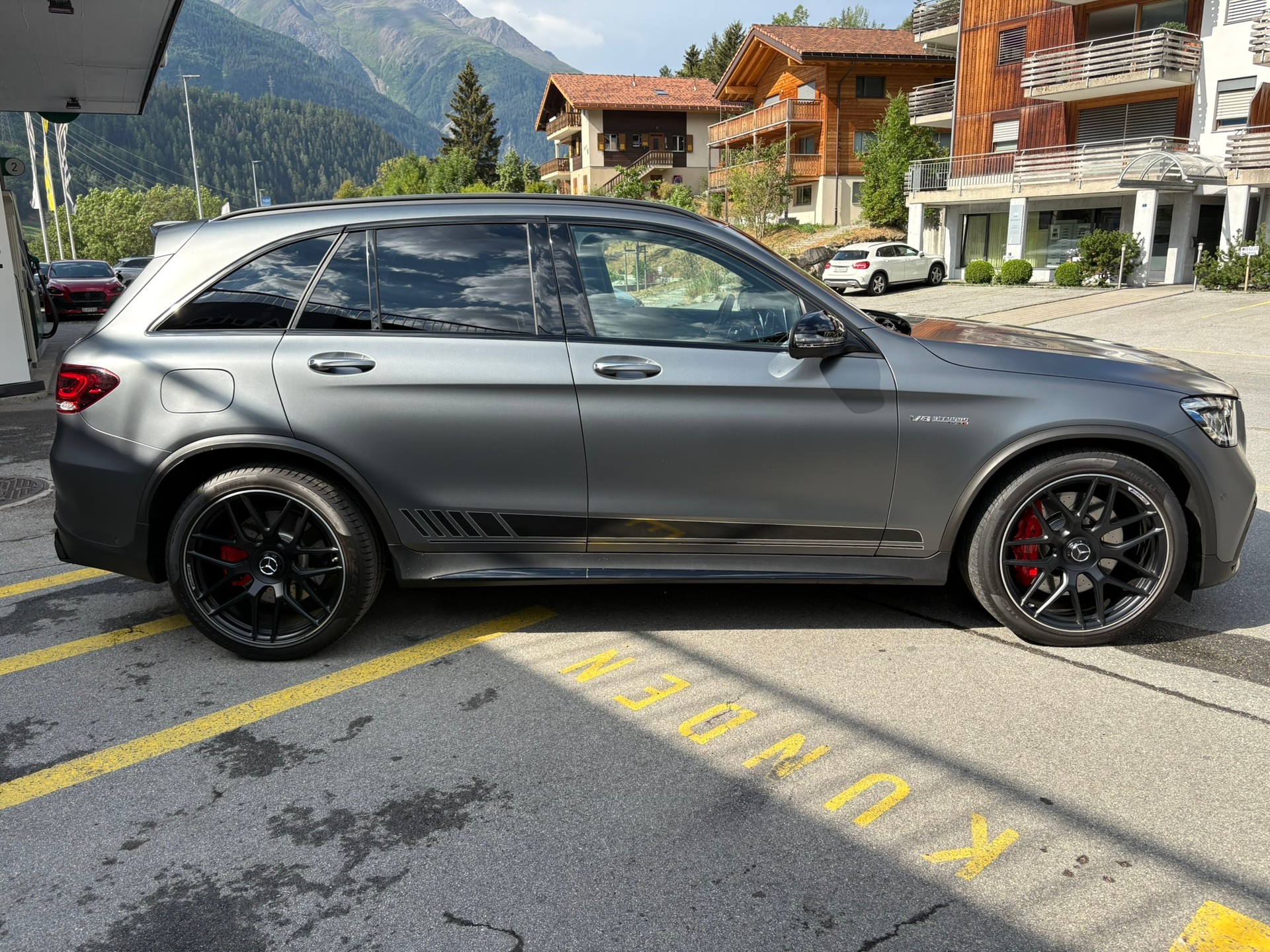 MERCEDES-BENZ GLC 63 S AMG 4Matic-showroom-element-3