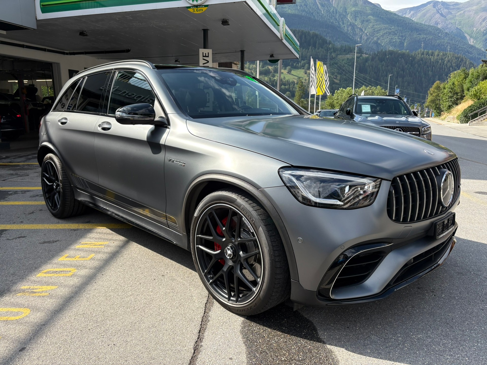 MERCEDES-BENZ GLC 63 S AMG 4Matic-showroom-element-2