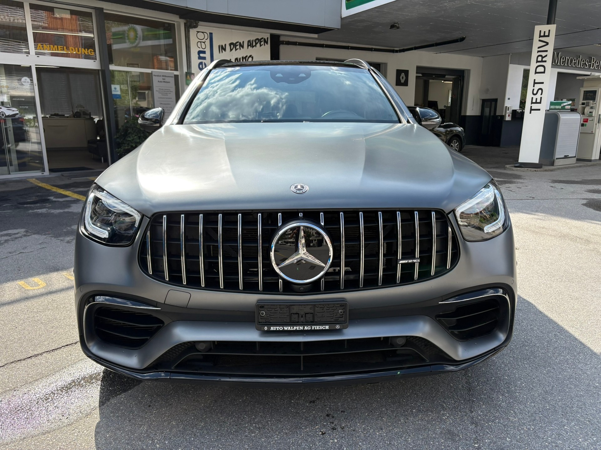 MERCEDES-BENZ GLC 63 S AMG 4Matic-showroom-element-1