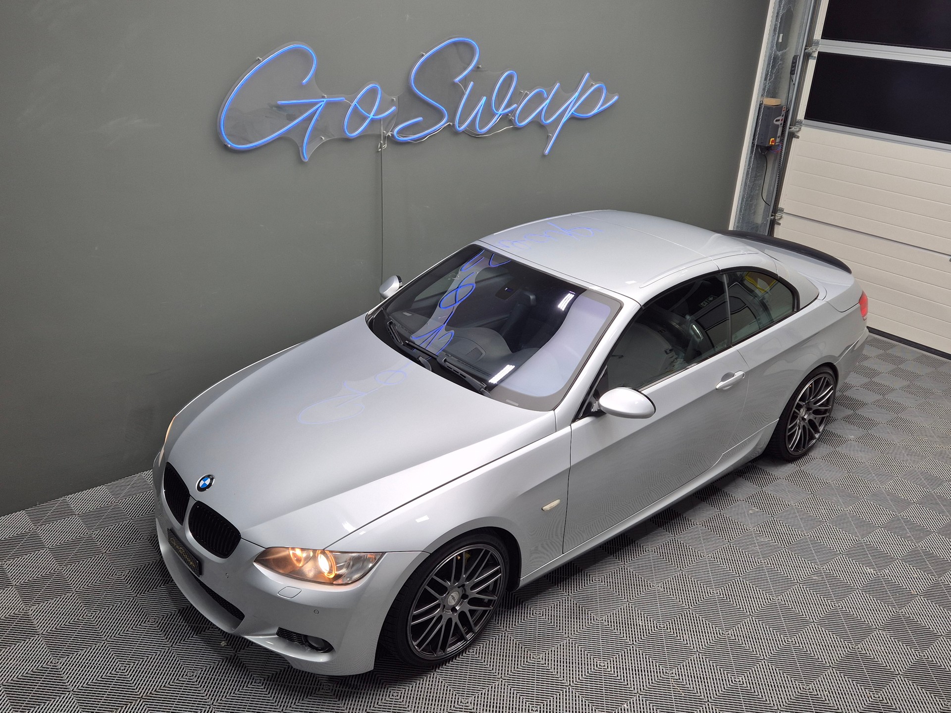BMW 335i Cabriolet Steptronic-image-23