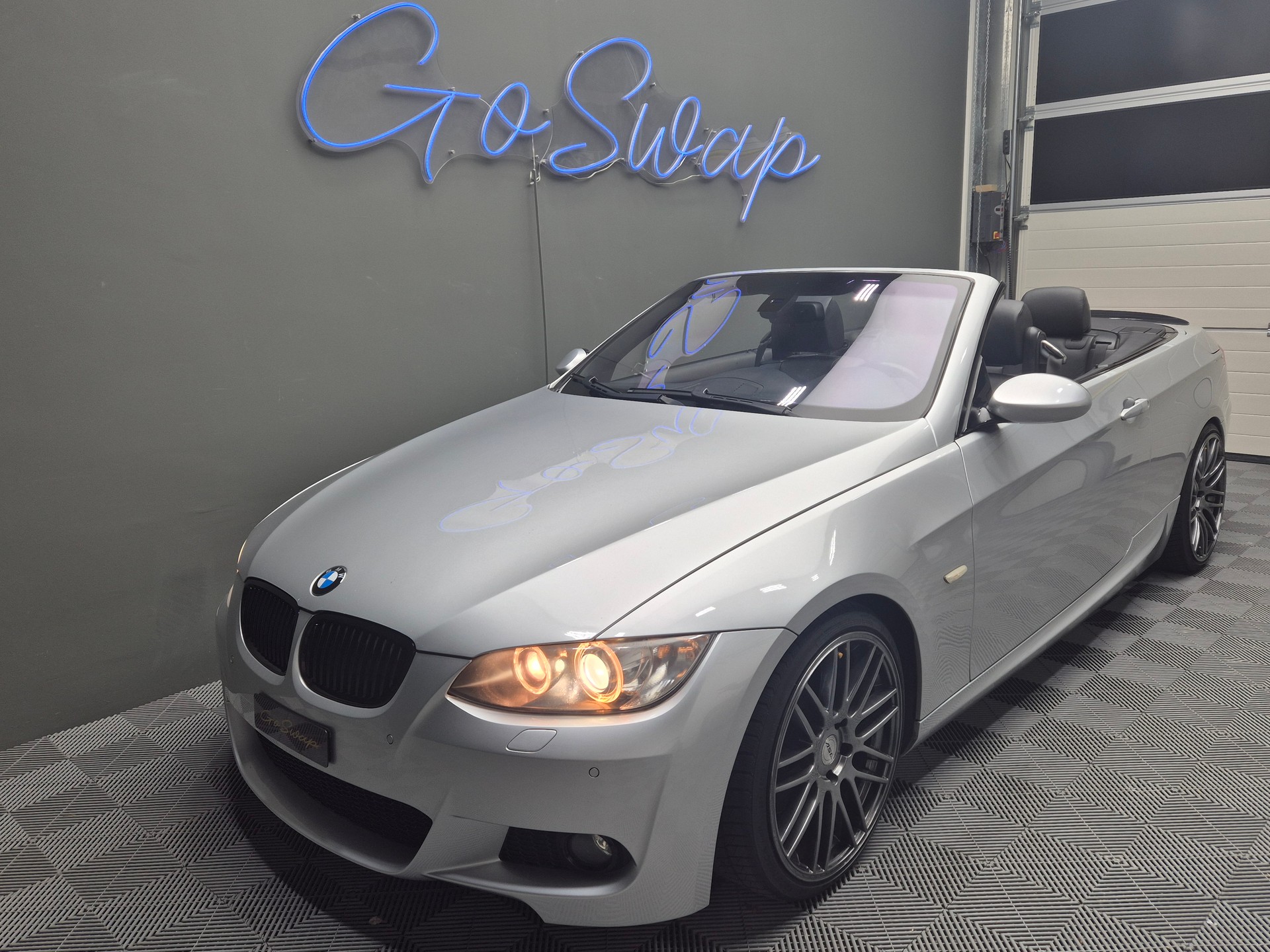 BMW 335i Cabriolet Steptronic-image-4