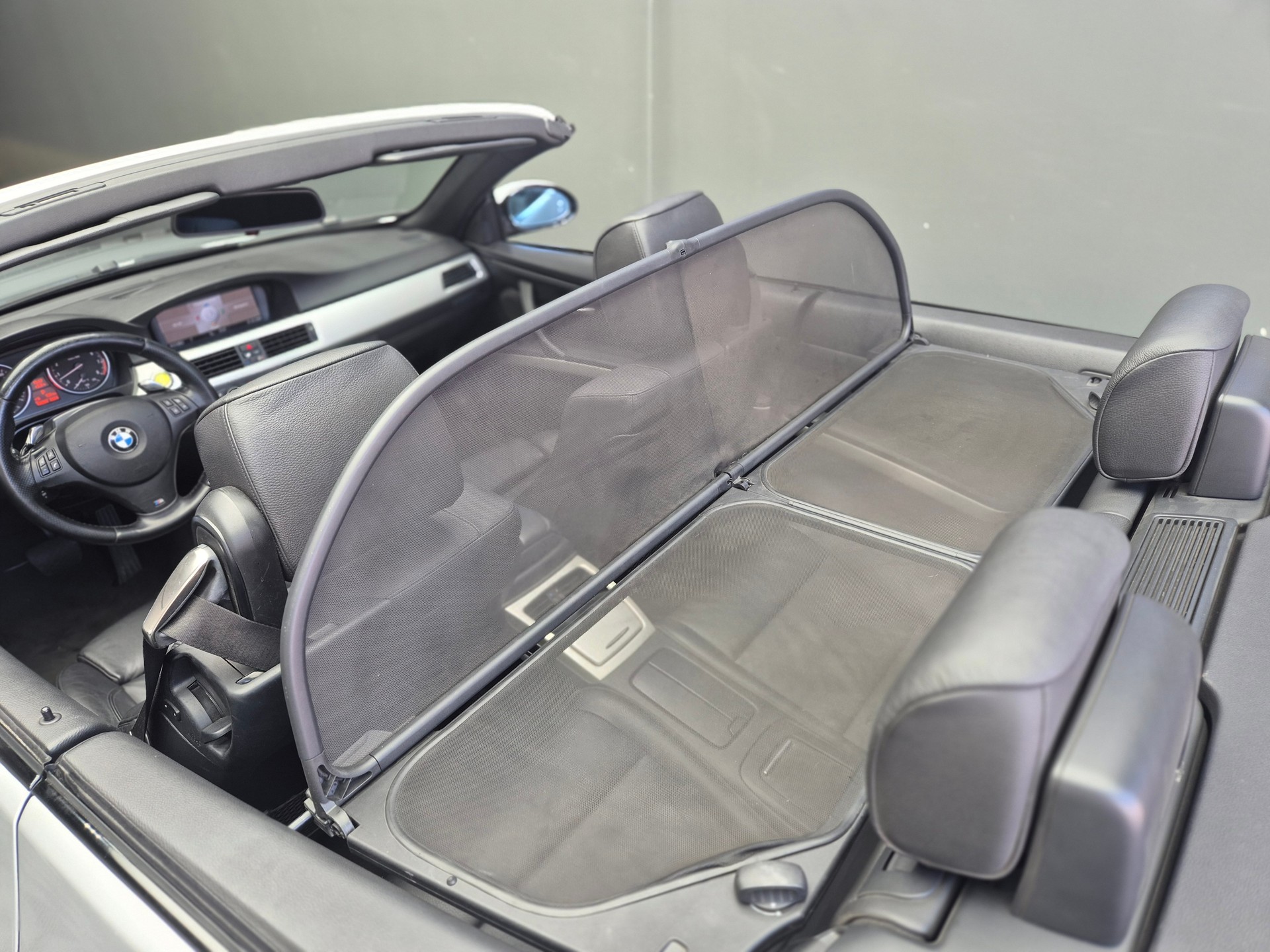 BMW 335i Cabriolet Steptronic-image-14