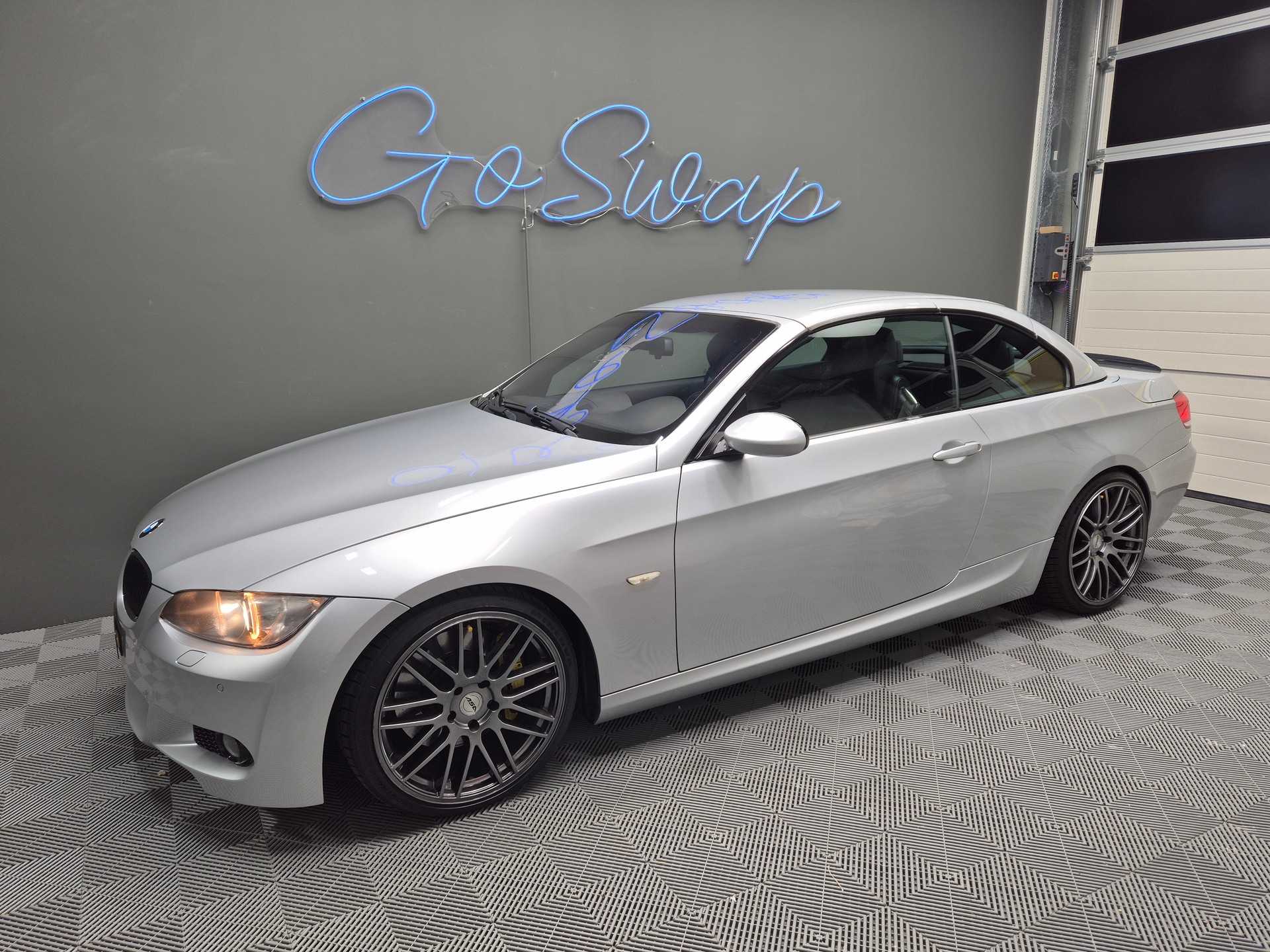 BMW 335i Cabriolet Steptronic-image-24