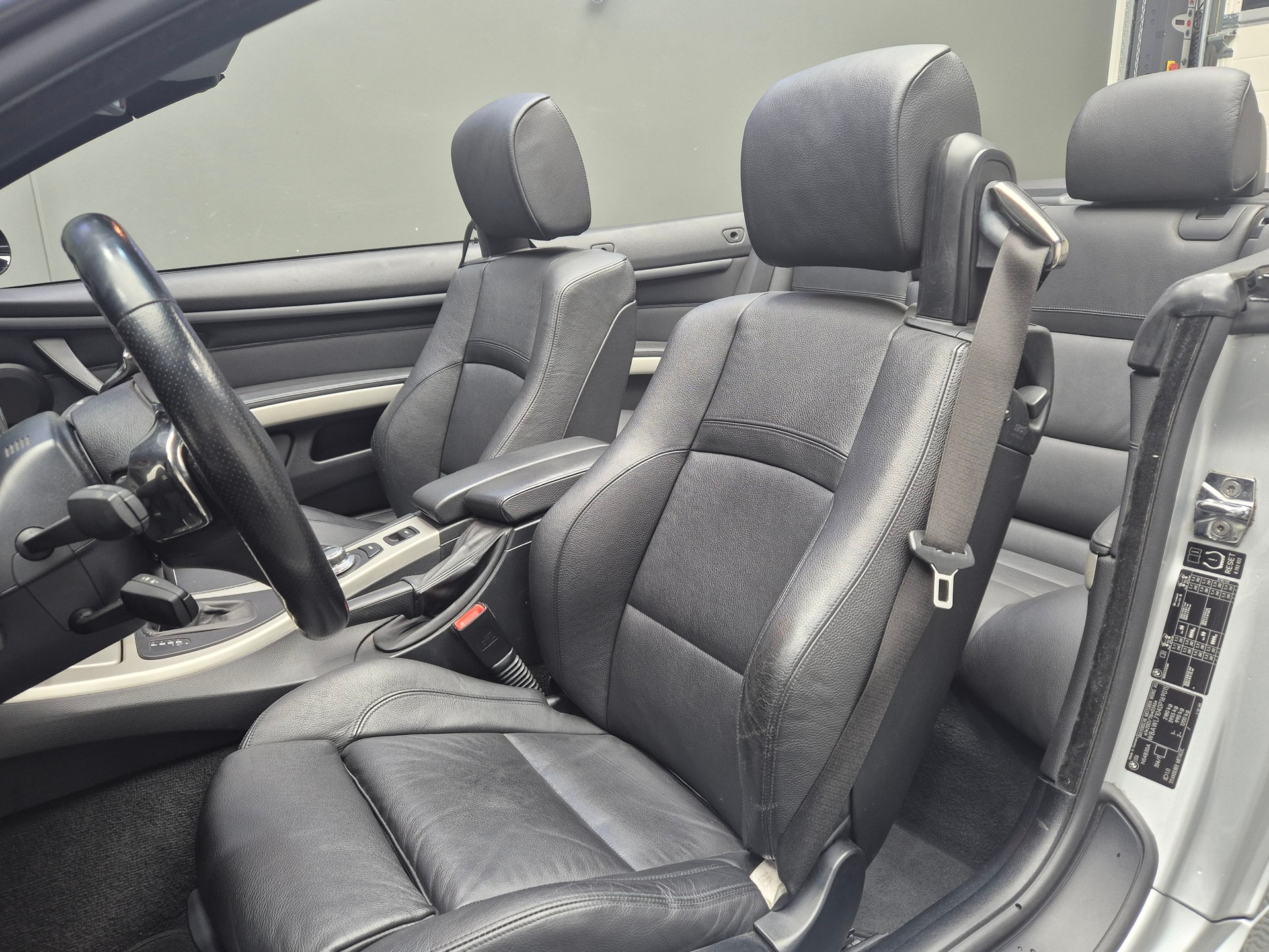 BMW 335i Cabriolet Steptronic-image-11