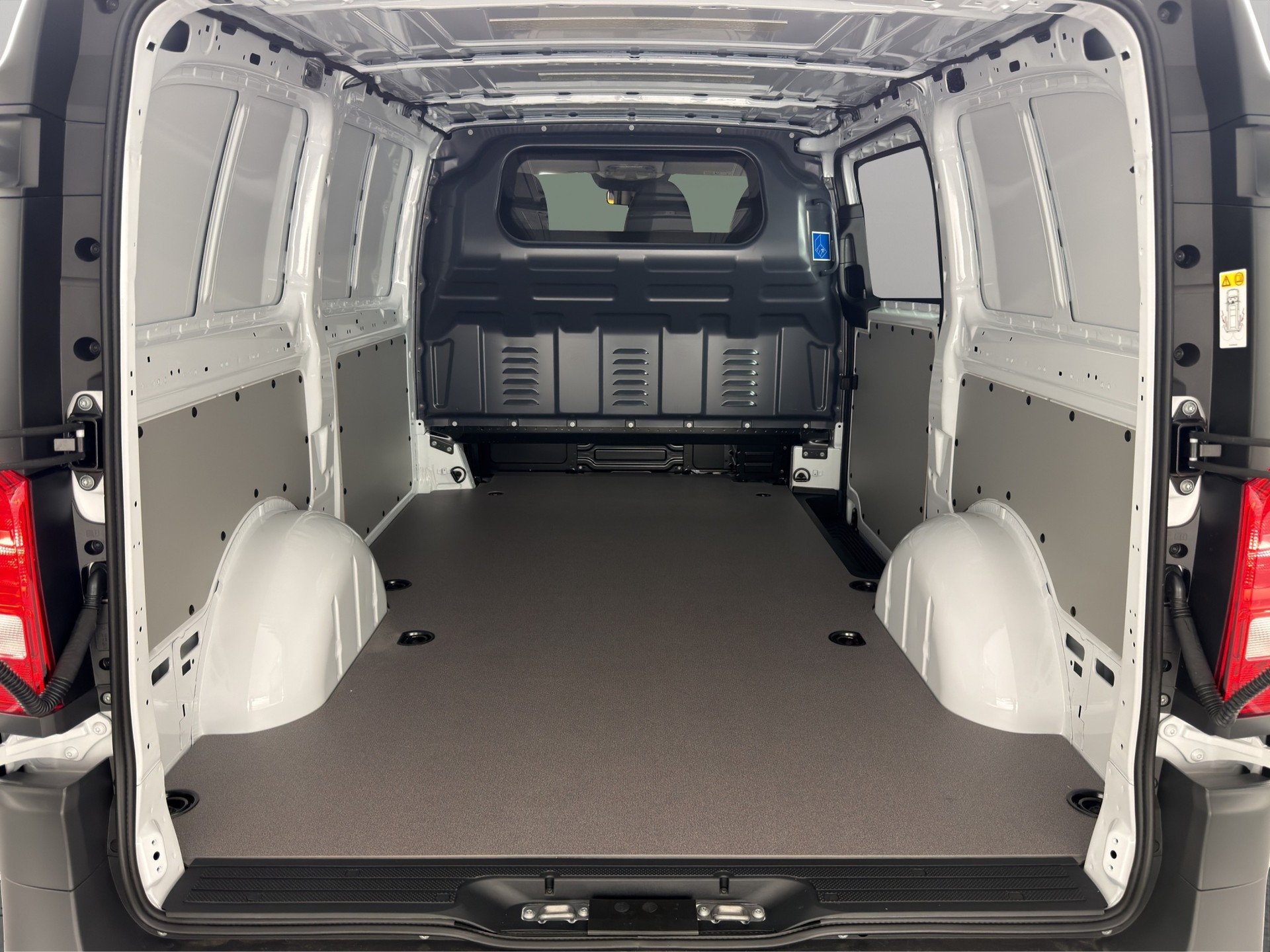 MERCEDES-BENZ Vito 114 Kaw. L 2.0 CDI Pro Worker II 4Matic-image-6