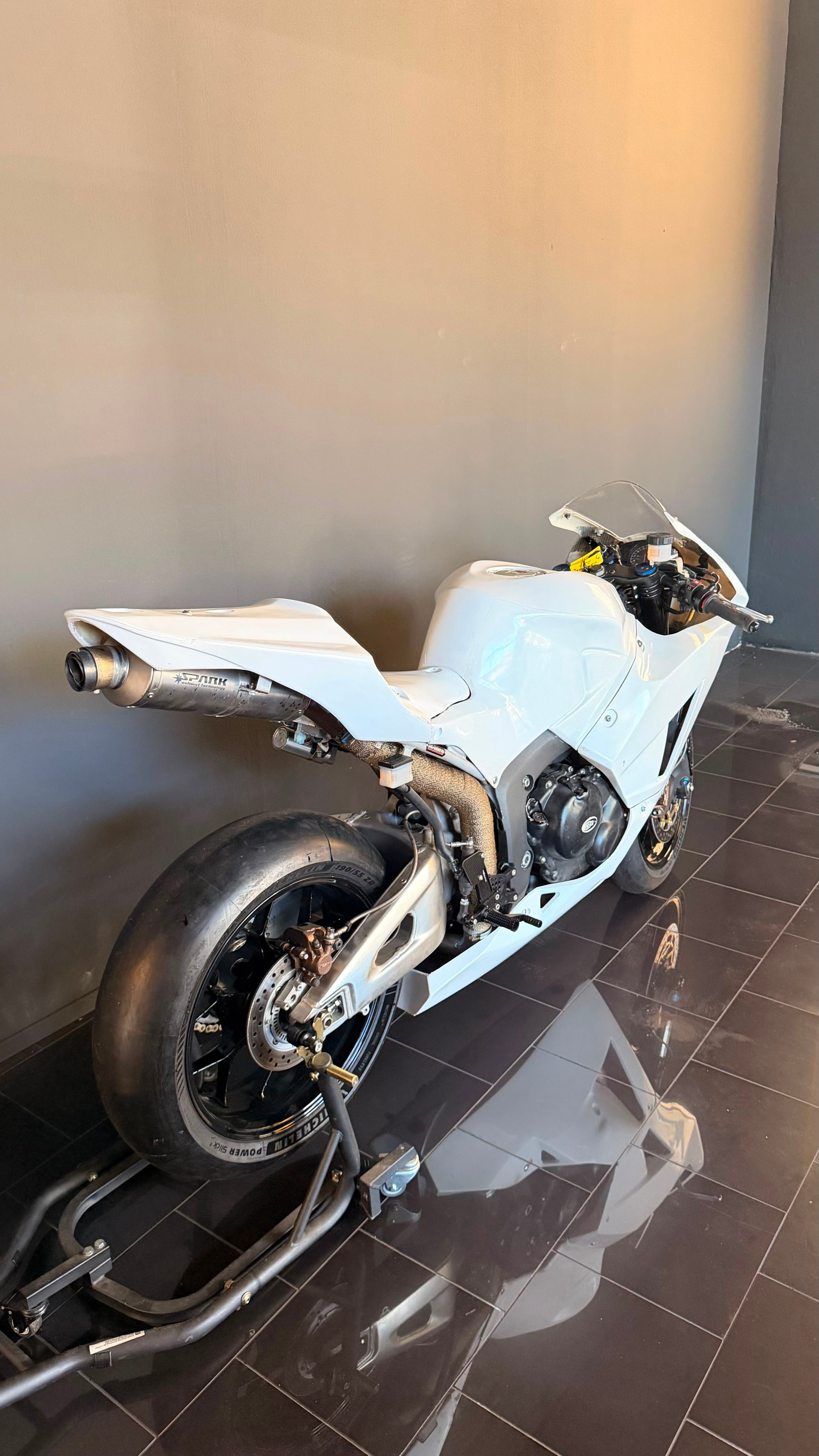 HONDA CBR 600 RA ABS-image-1