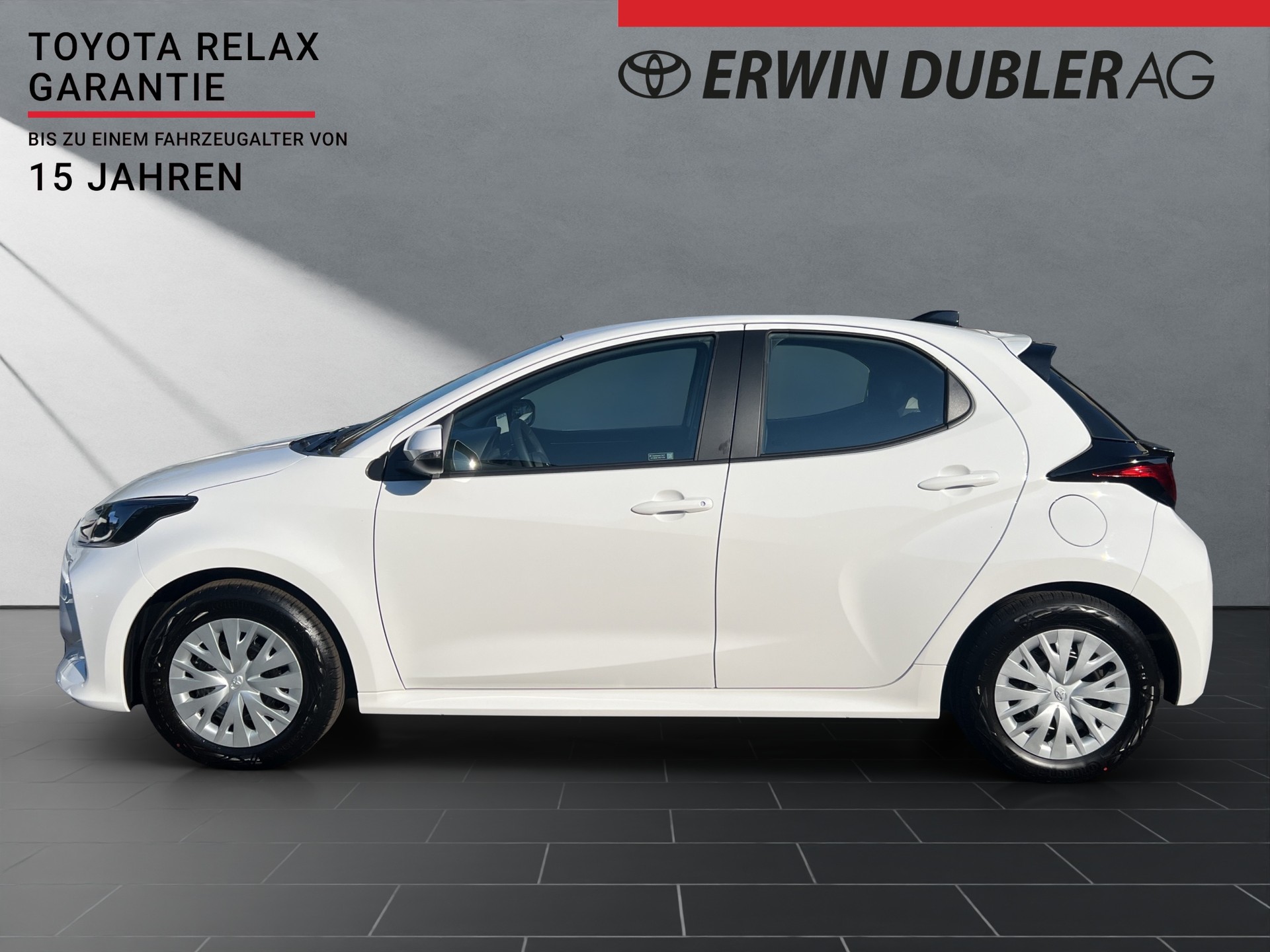 TOYOTA Yaris 1.5 VVT-i HSD Comfort-showroom-element-1