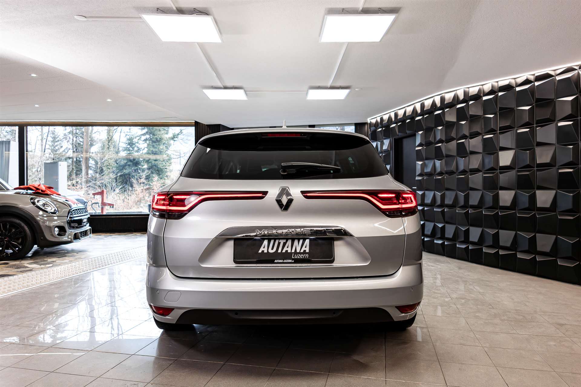 RENAULT Mégane Grandtour 1.3 16V Intens EDC-image-4