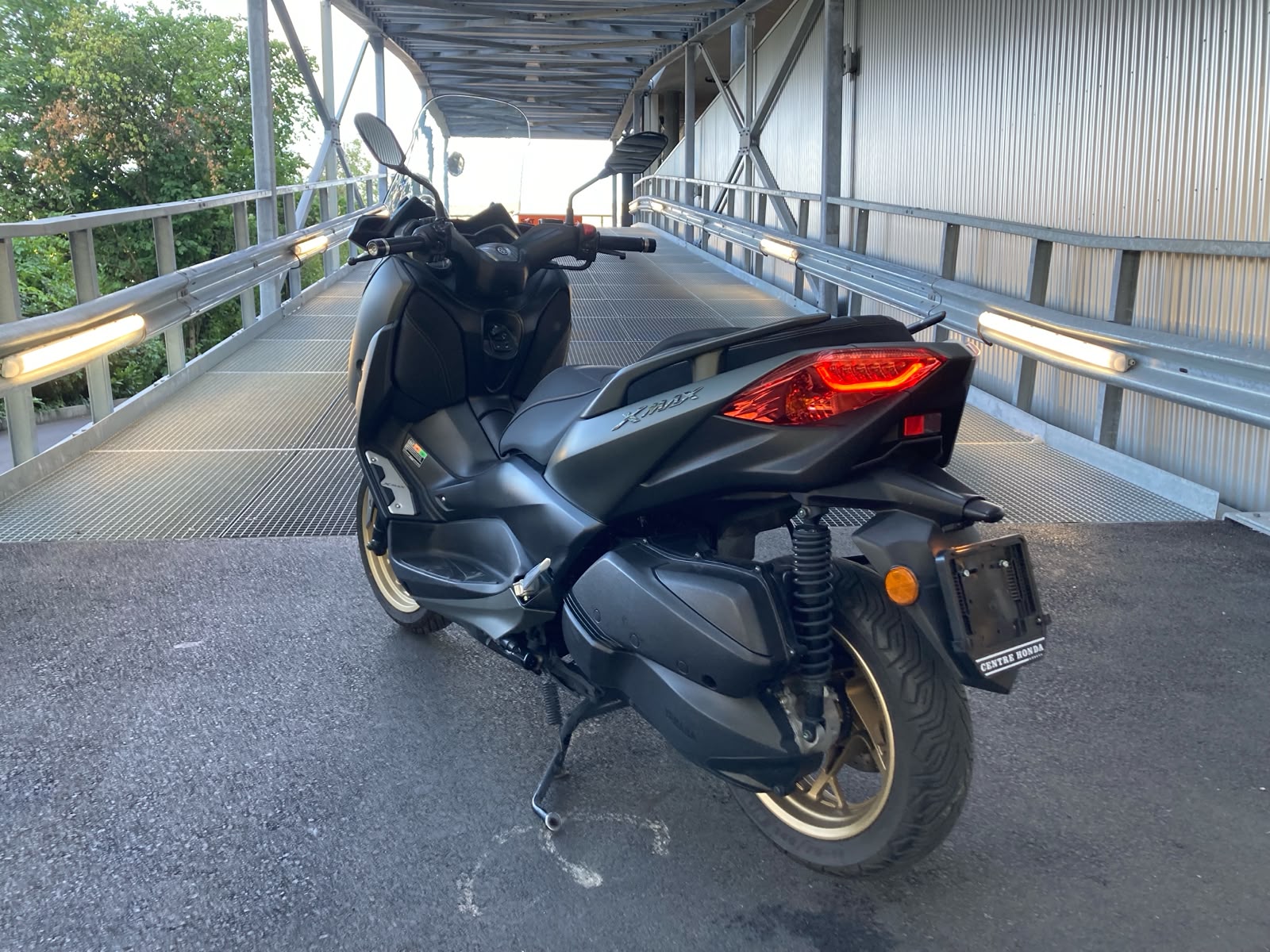 YAMAHA X-Max 300 Tech Max-image-3
