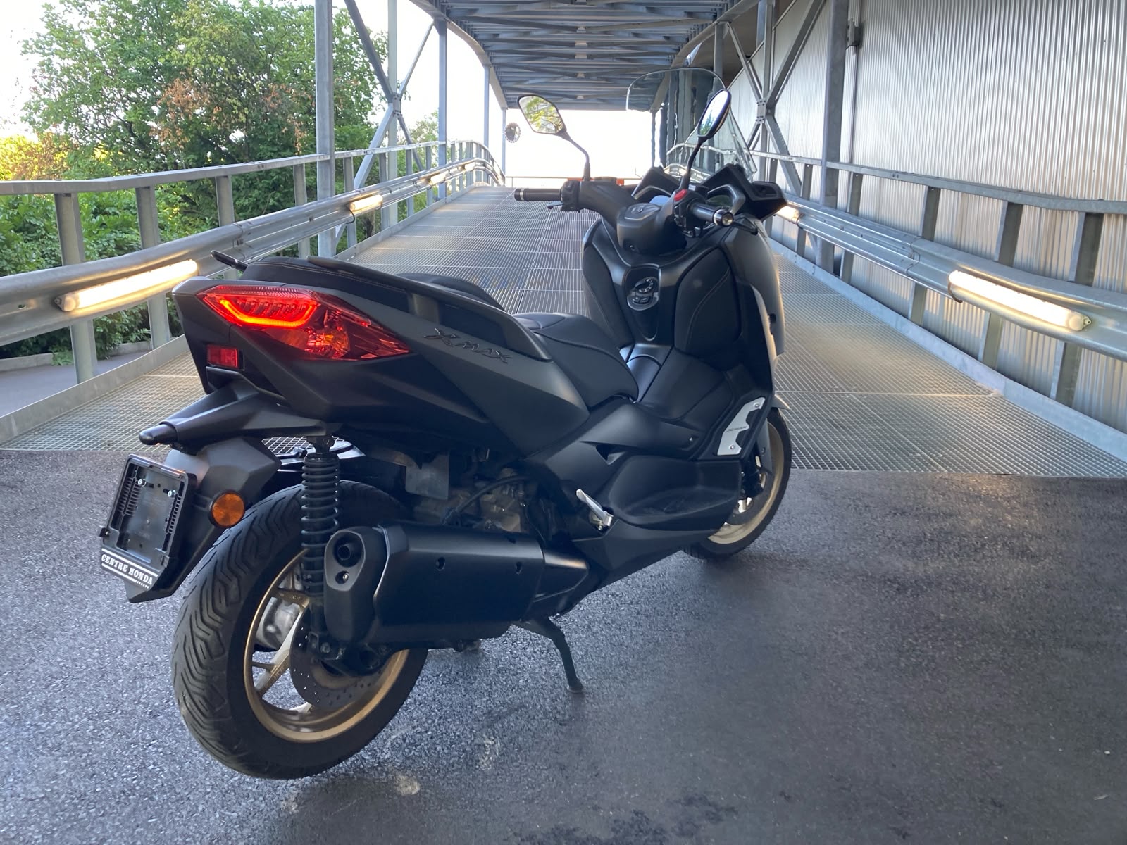 YAMAHA X-Max 300 Tech Max-image-2