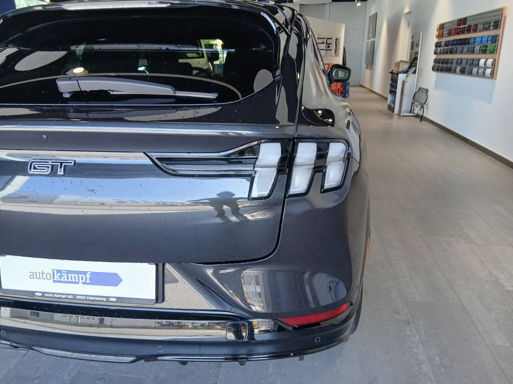 FORD Mustang Mach-E GT AWD-image-9