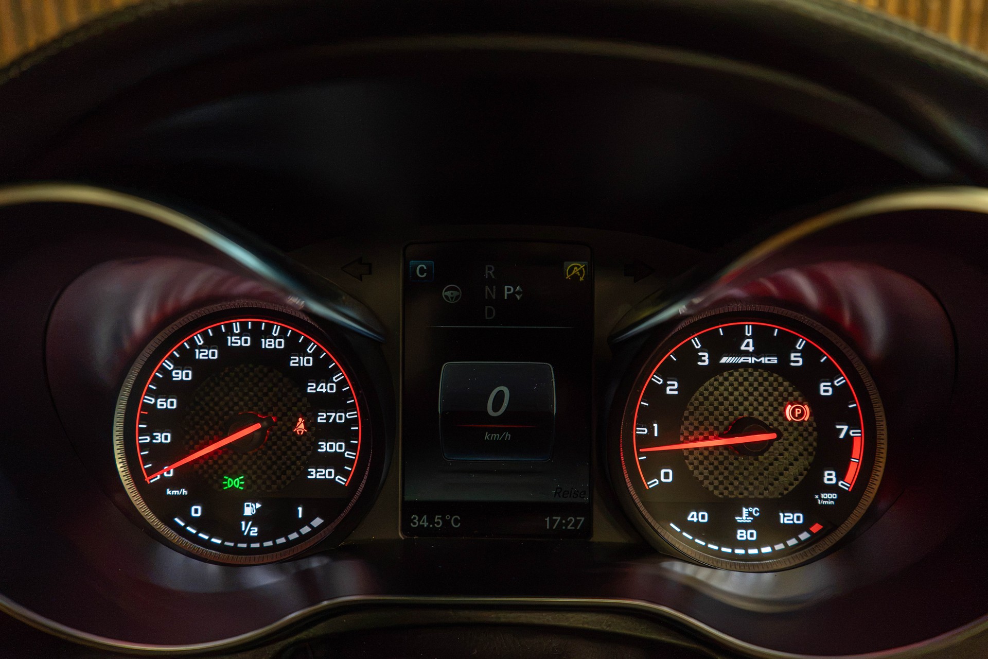MERCEDES-BENZ C 63 S AMG Cabriolet-image-31