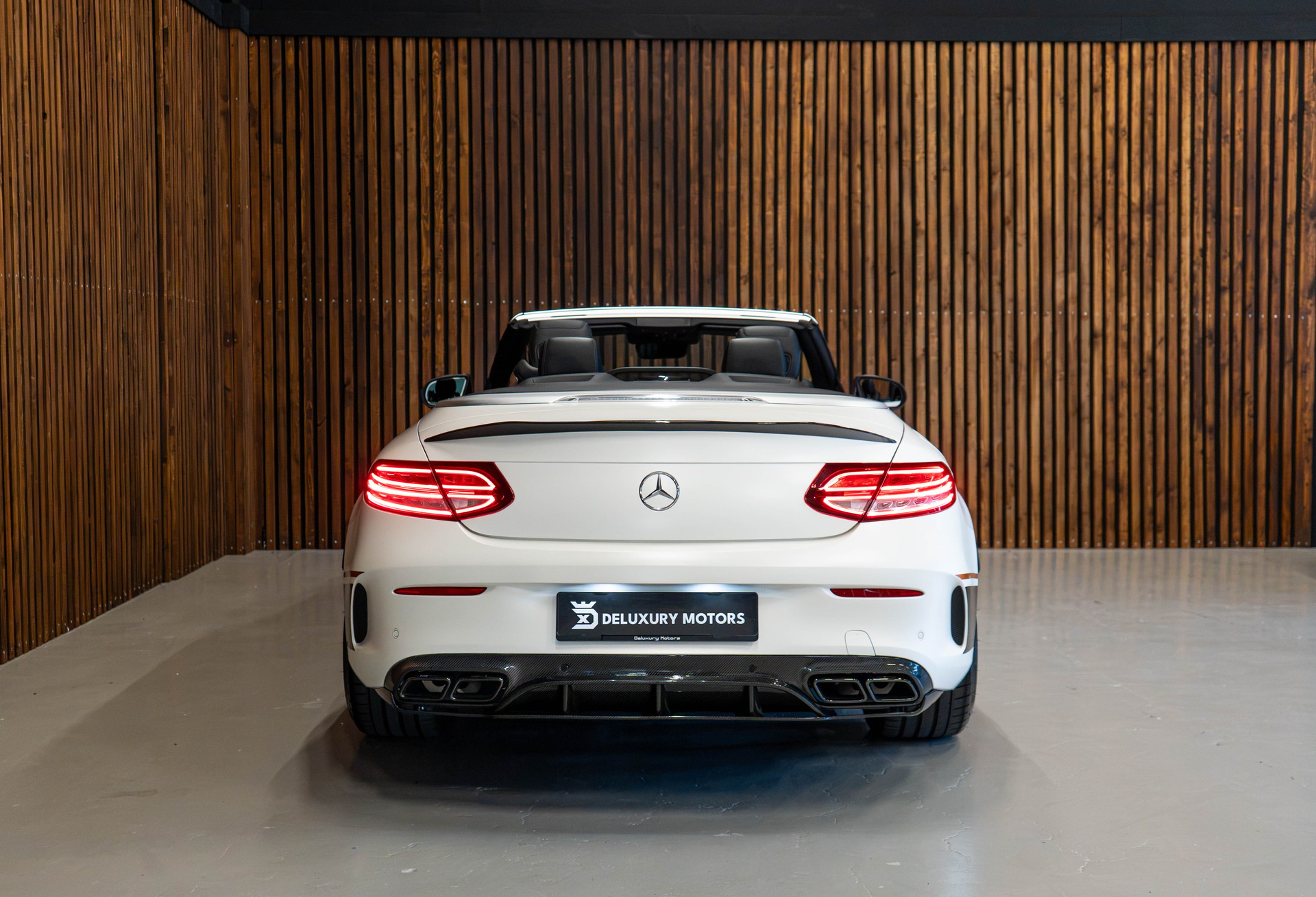 MERCEDES-BENZ C 63 S AMG Cabriolet-showroom-element-3