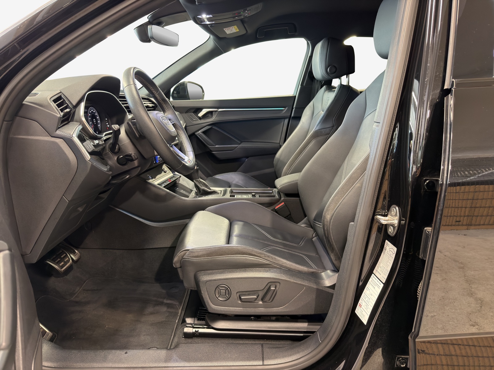 AUDI Q3 Sportback 35 TFSI S line Attraction S-tronic-image-7