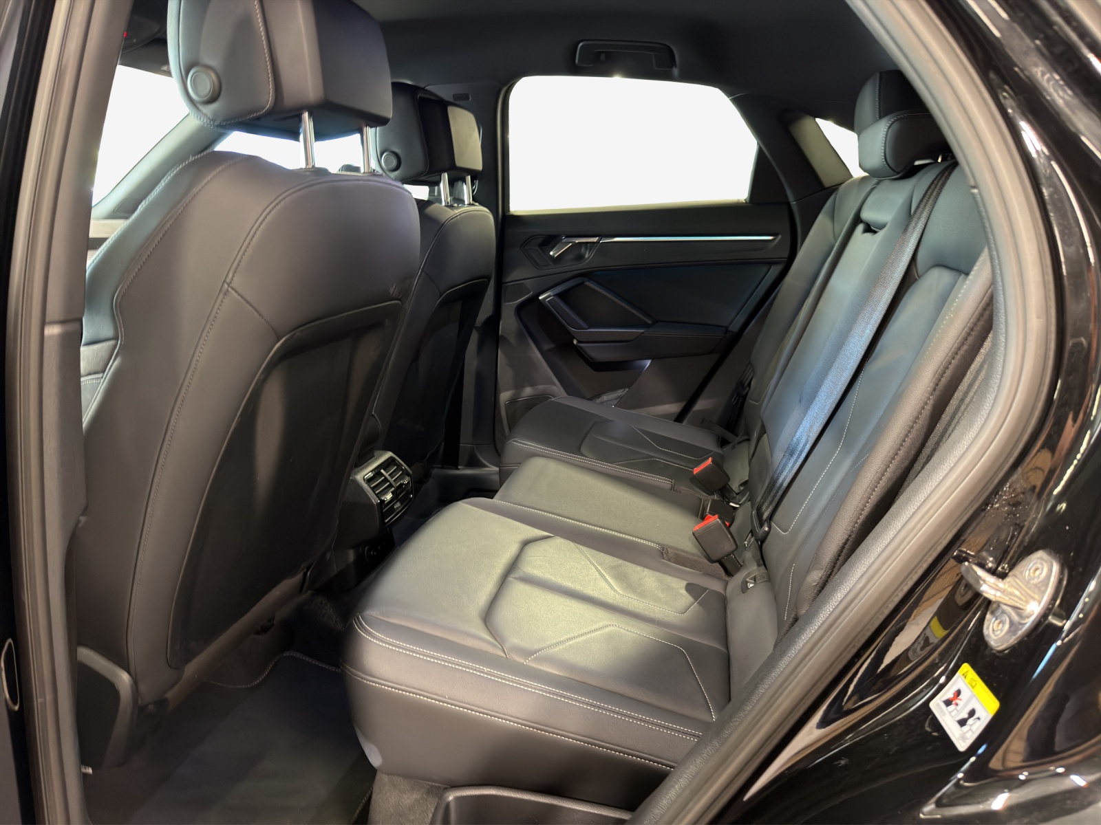 AUDI Q3 Sportback 35 TFSI S line Attraction S-tronic-image-11