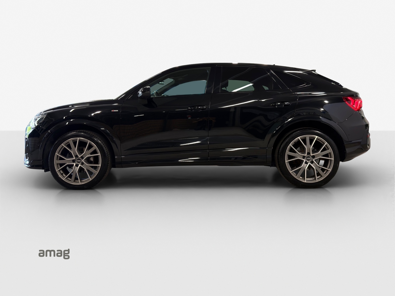 AUDI Q3 Sportback 35 TFSI S line Attraction S-tronic-showroom-element-1