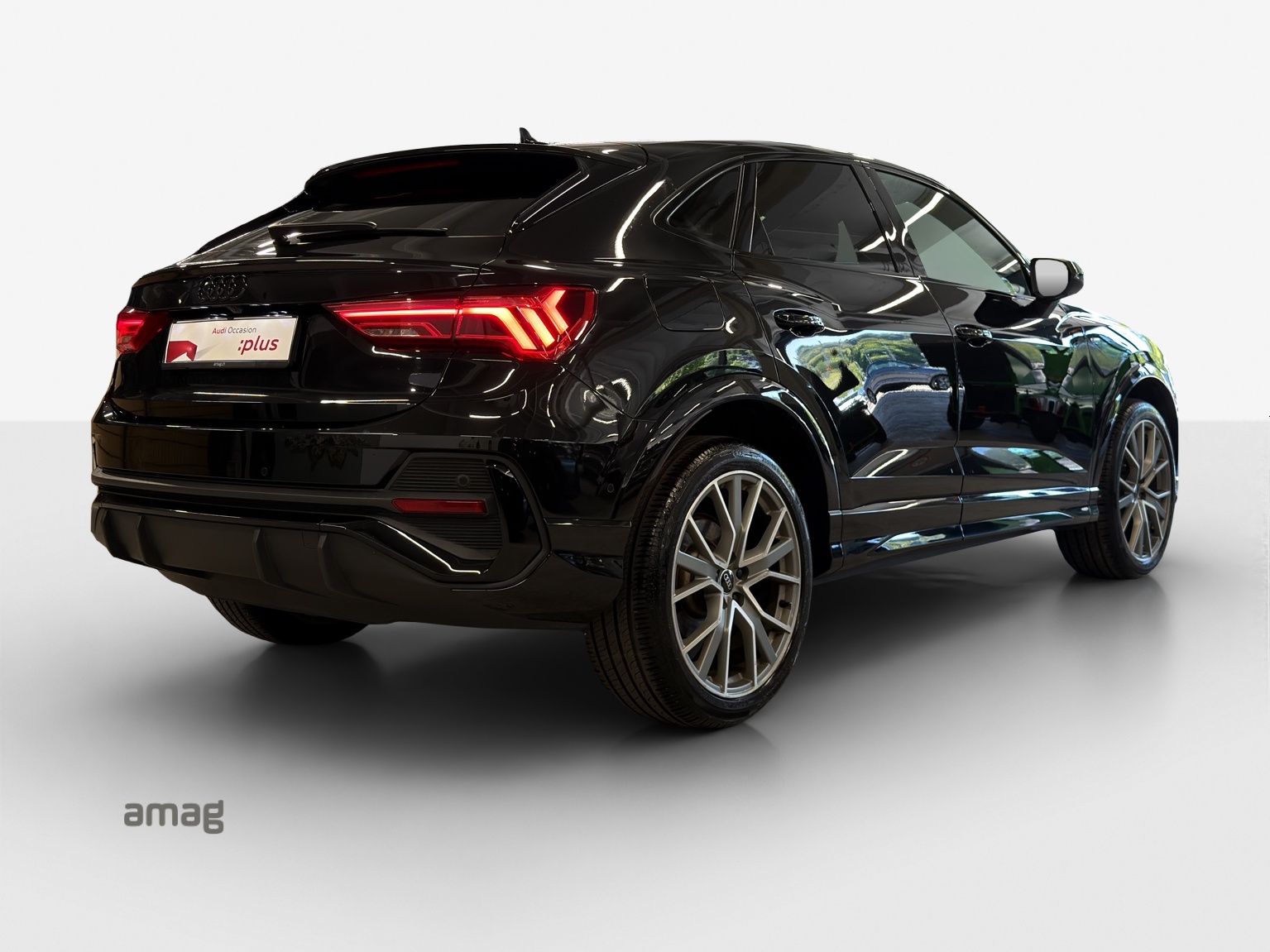 AUDI Q3 Sportback 35 TFSI S line Attraction S-tronic-image-4