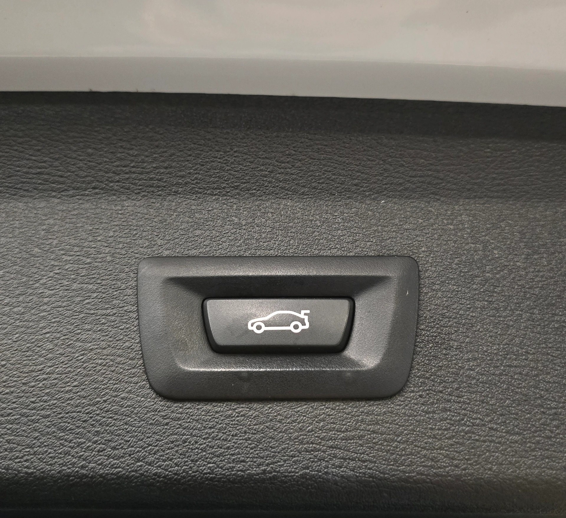 BMW X1 xDrive 18d Steptronic-image-19