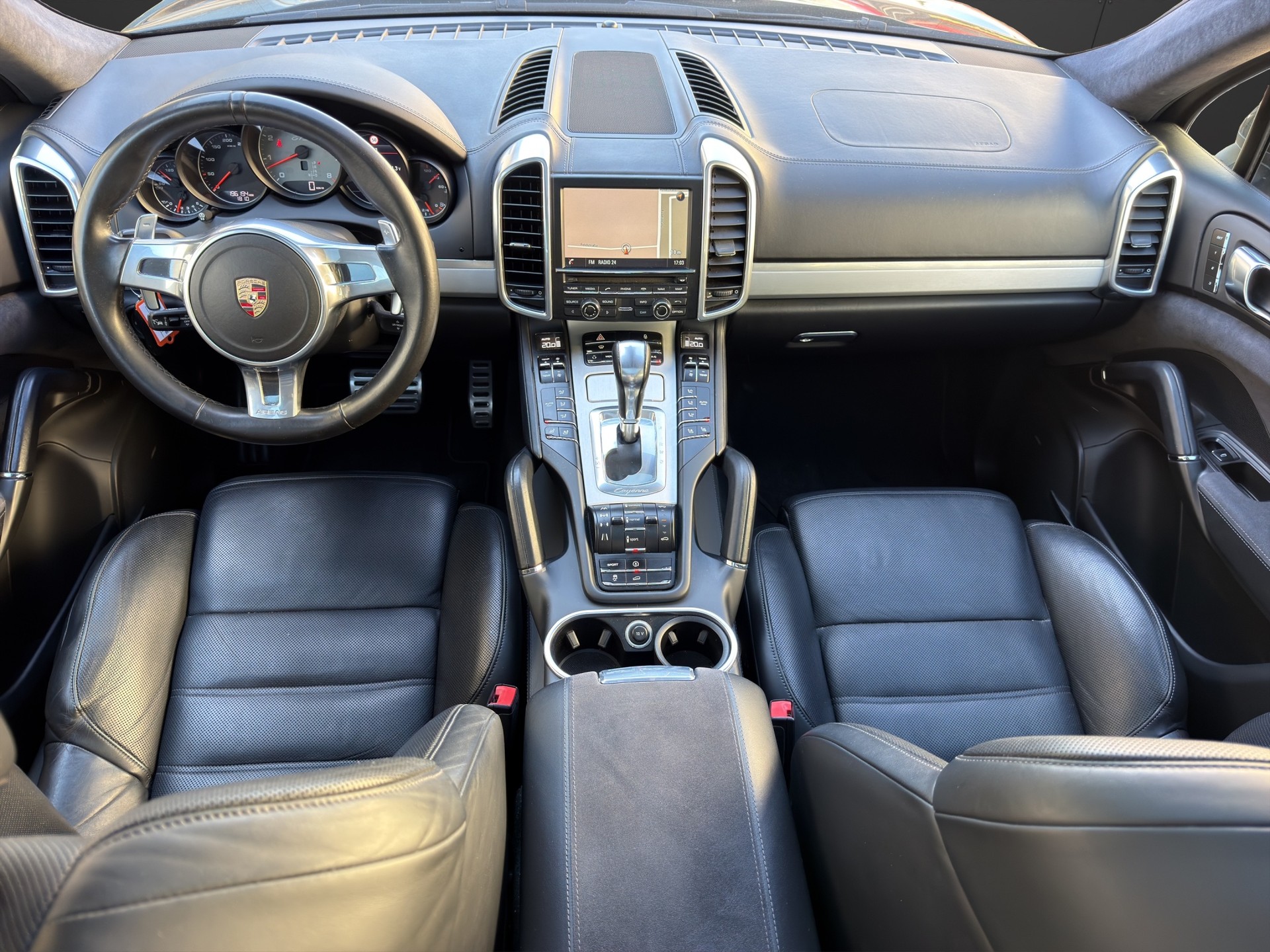 PORSCHE Cayenne GTS 420ps Pano Frisch MFK-image-11