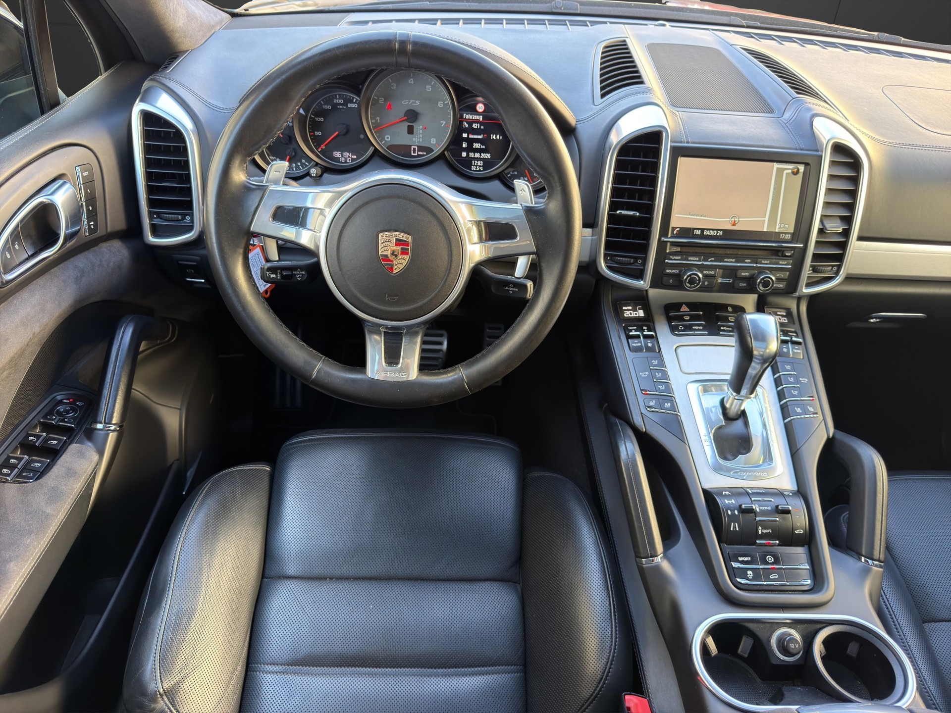 PORSCHE Cayenne GTS 420ps Pano Frisch MFK-image-8