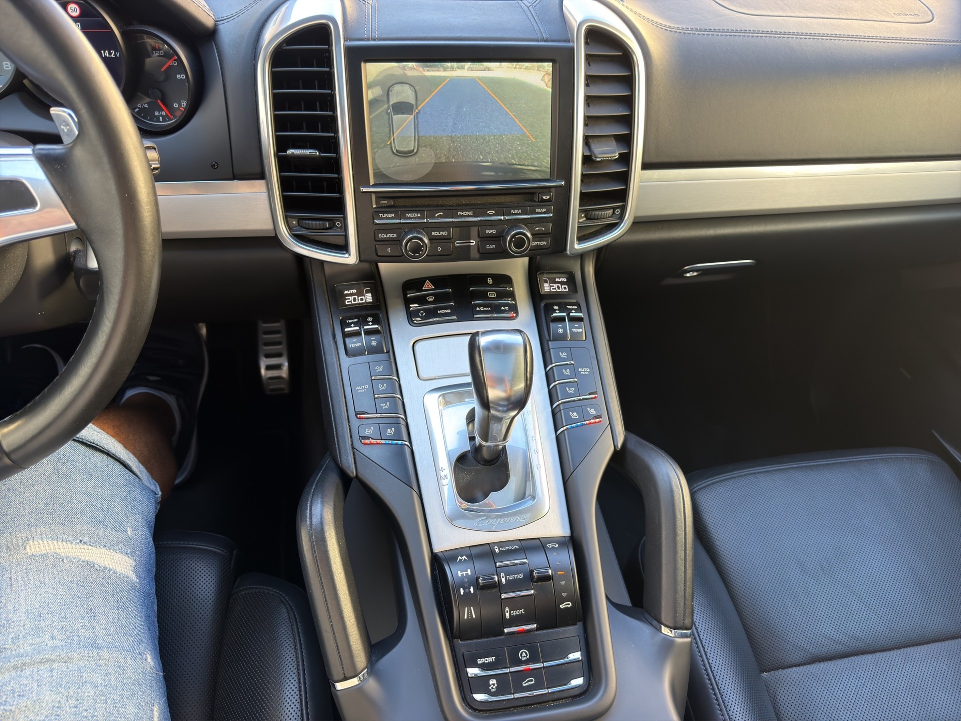 PORSCHE Cayenne GTS 420ps Pano Frisch MFK-image-15