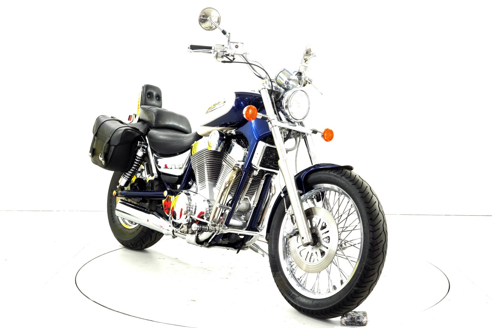 SUZUKI VS 1400 GLP-image-1