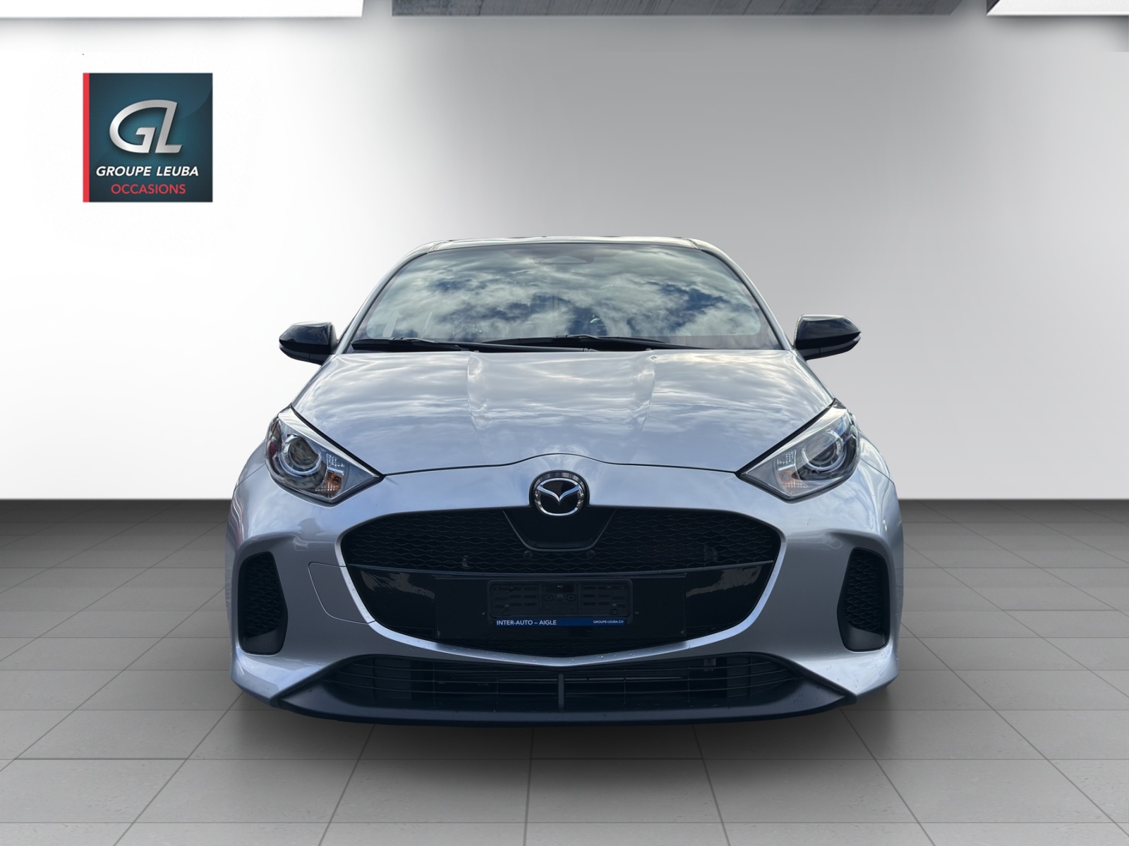 MAZDA 2 Hybrid Prime-line-showroom-element-1