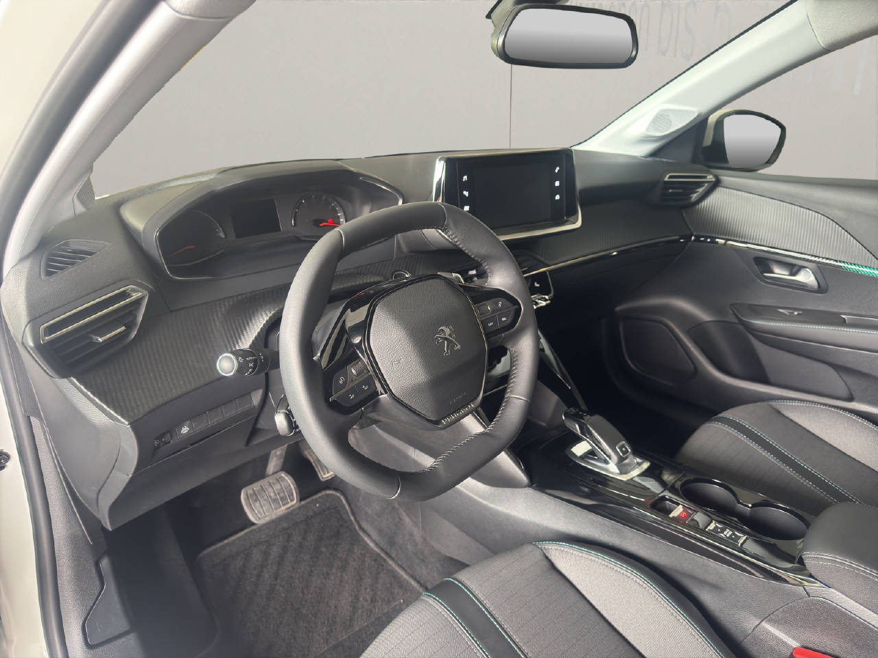 PEUGEOT 208 1.2 PureTech 100 PS Allure-image-4