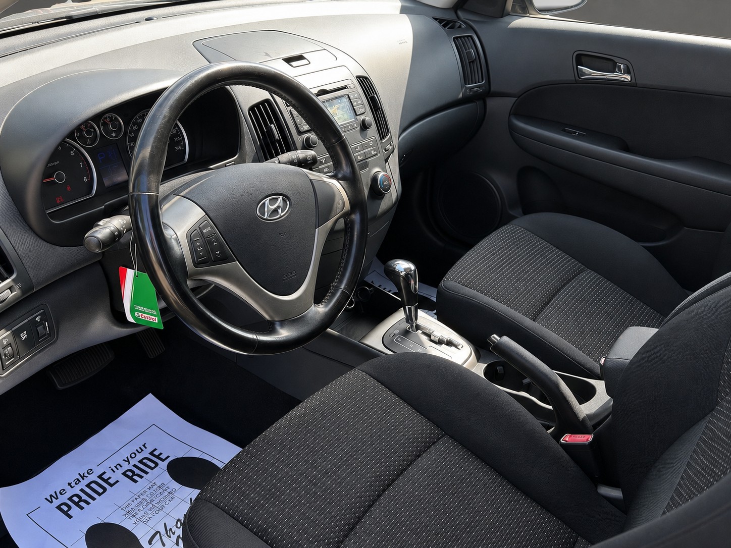 HYUNDAI i30 1.6 Style Automatic-image-8