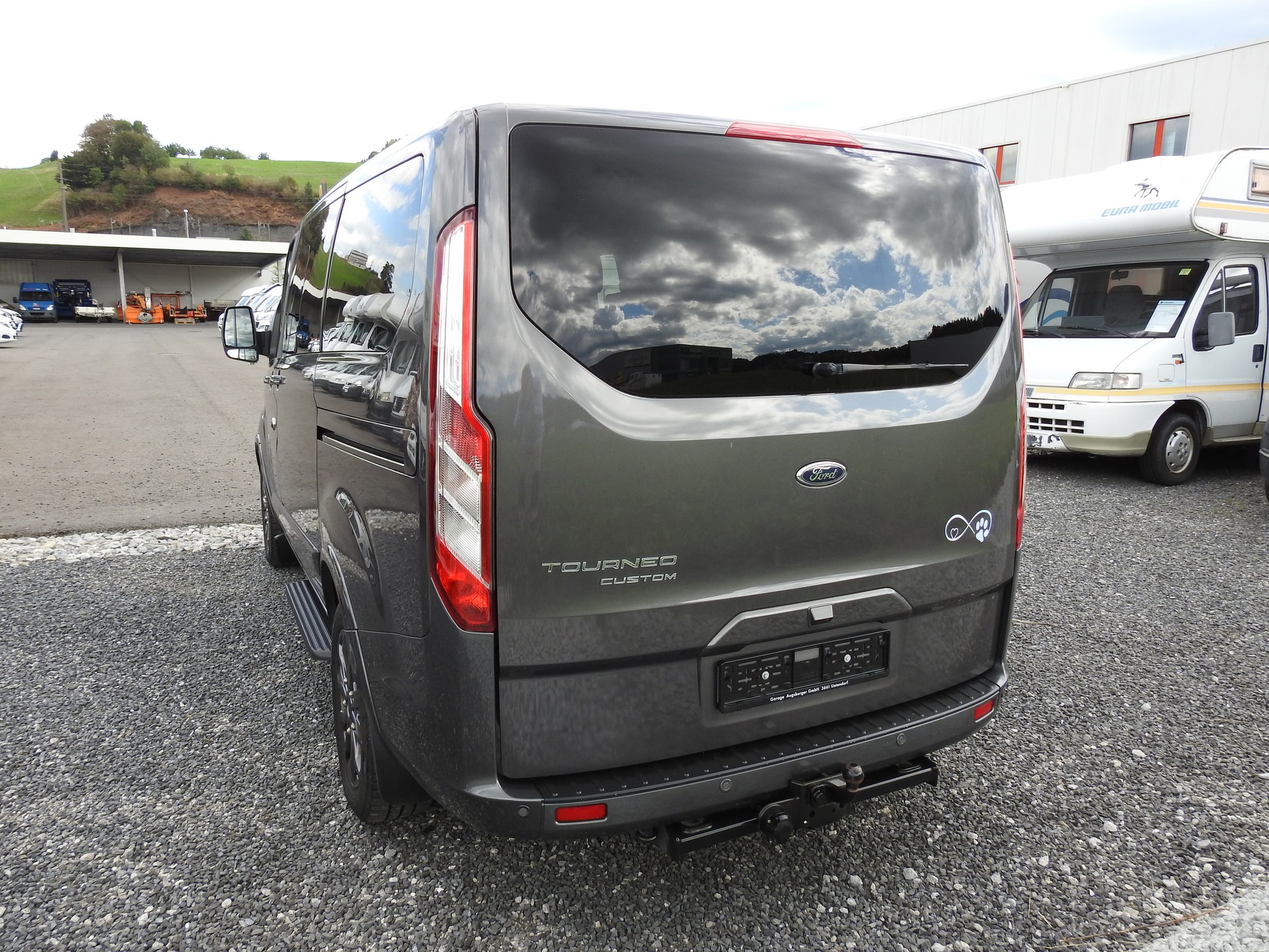 FORD Tourneo Custom 320 L1H1 Titanium A-showroom-element-3