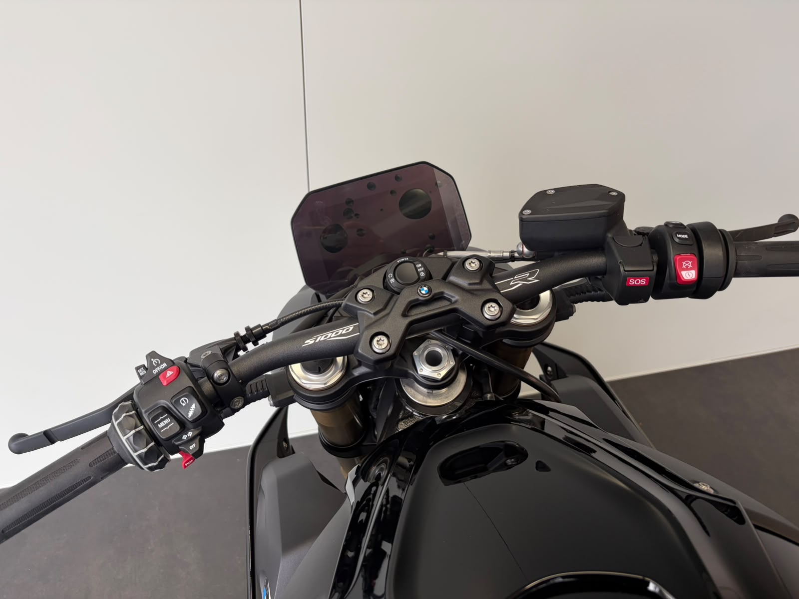 BMW S 1000 R-image-8