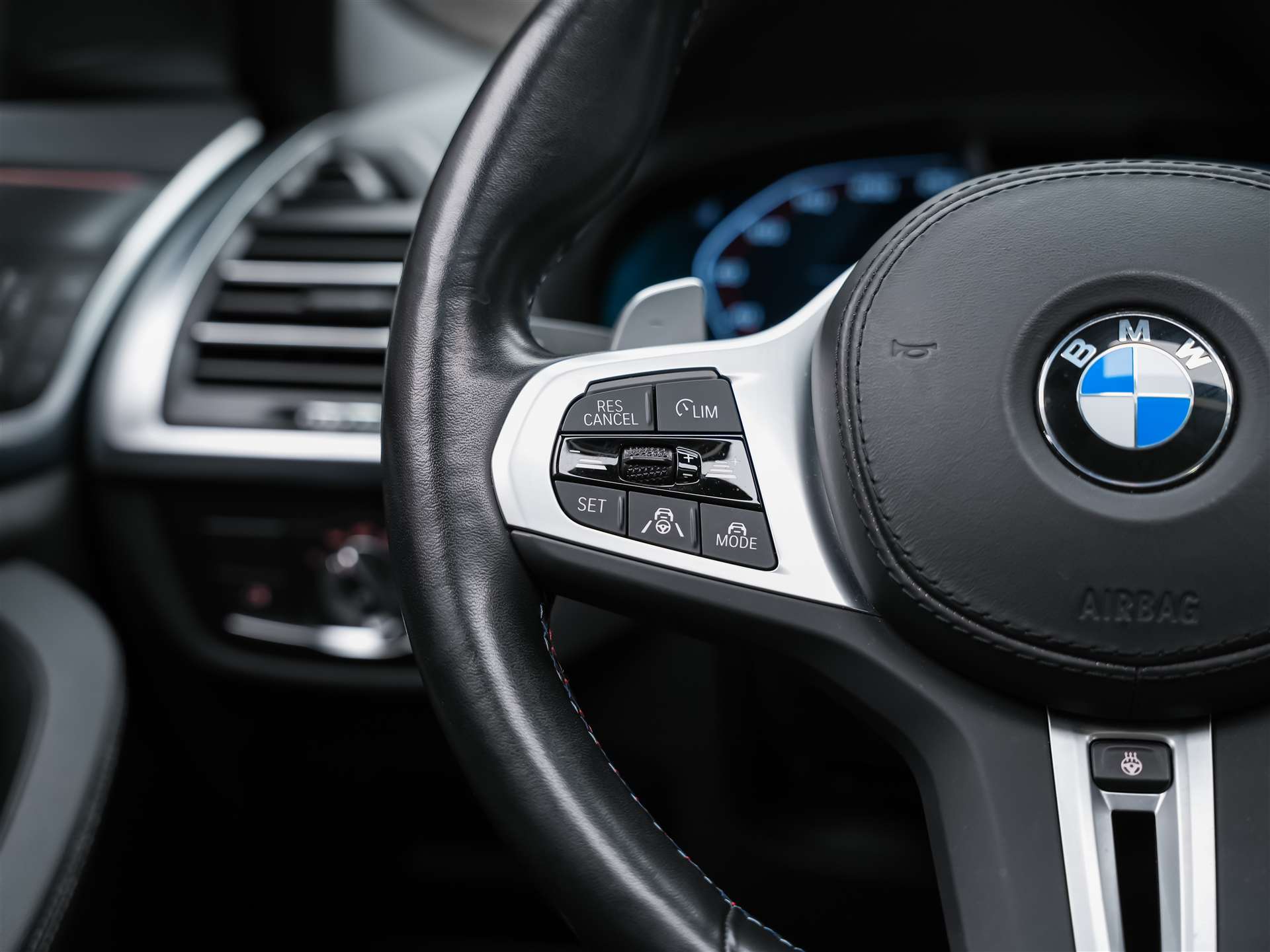 BMW X3 xDrive M40d *Panorama*Laser Scheinwerfer*Head-Up*-image-31
