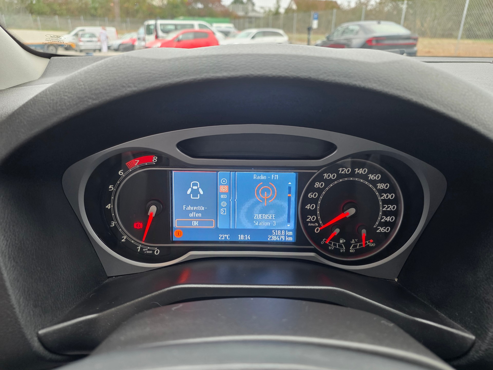 FORD Mondeo 2.0i 16V Titanium-image-13