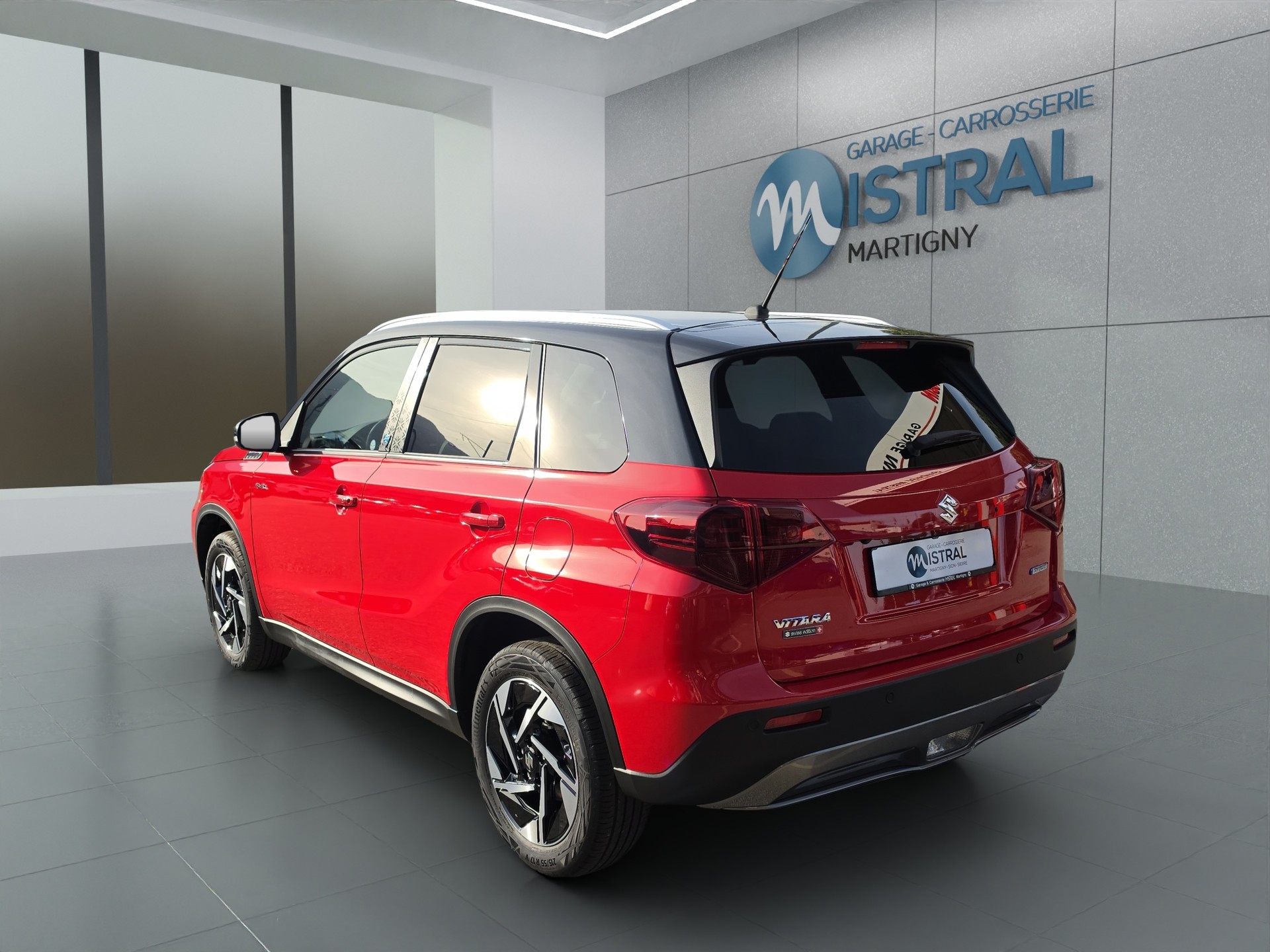 SUZUKI Vitara 1.4 T Piz Sulai Top Hybrid 4x4-showroom-element-1