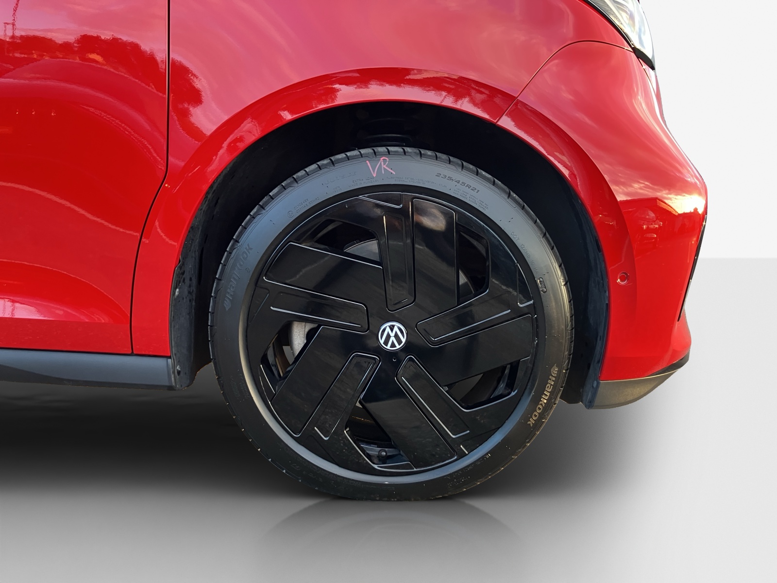 VW ID.Buzz LWB GTX 4 Motion-image-15